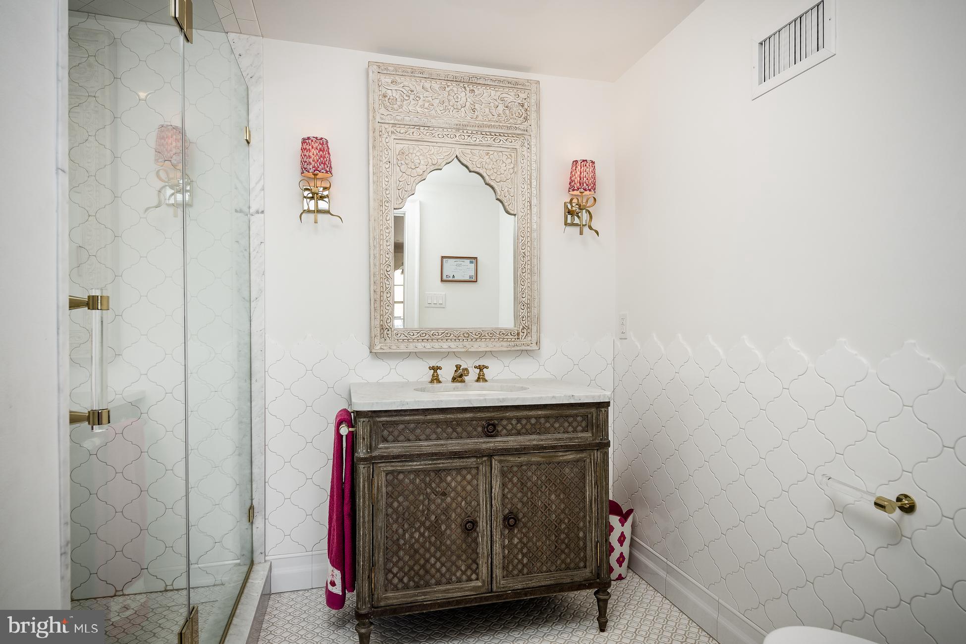 SOCIETY HILL - Residential