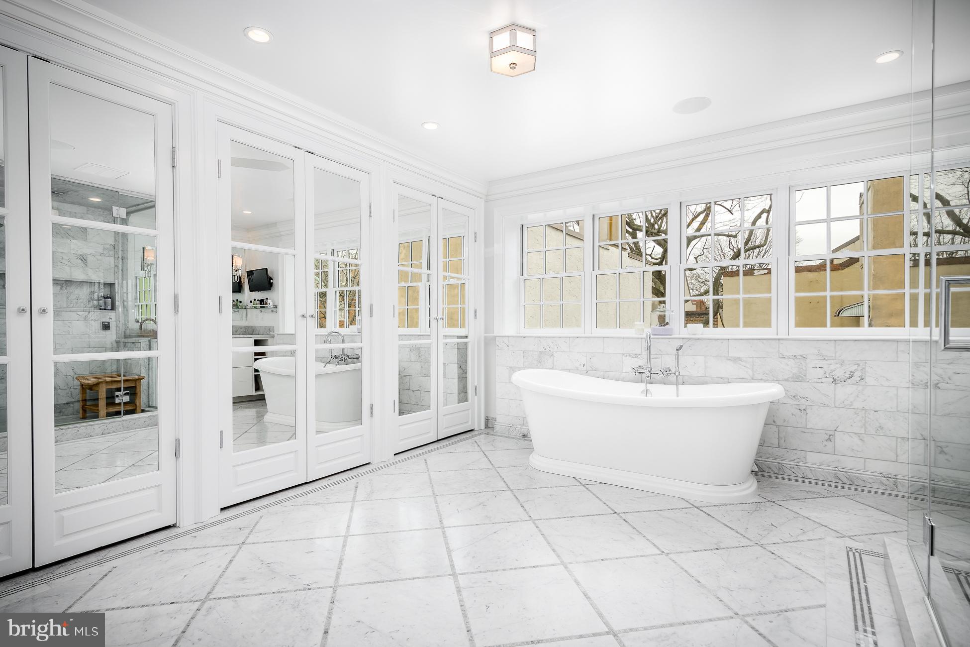 SOCIETY HILL - Residential