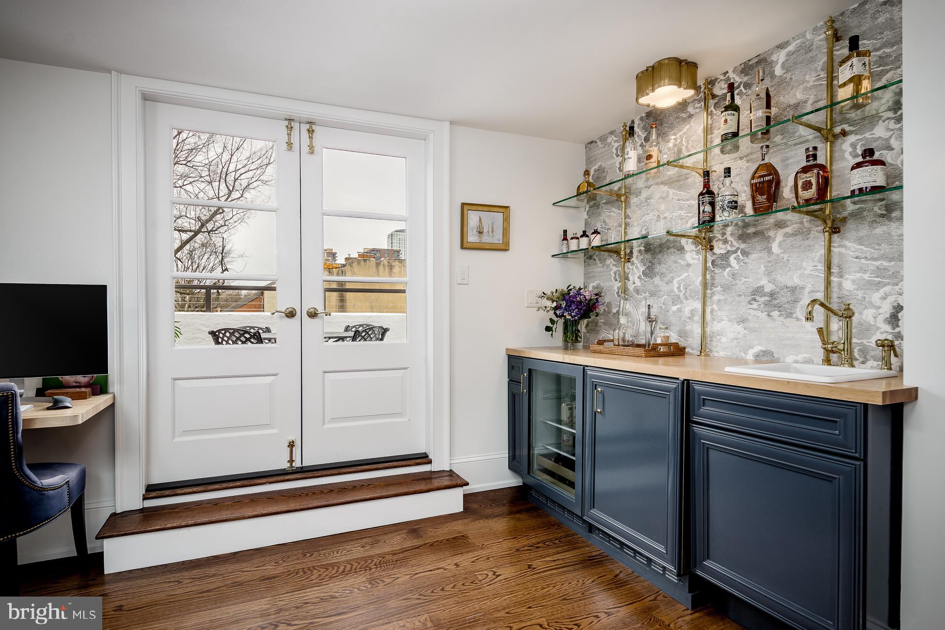 SOCIETY HILL - Residential