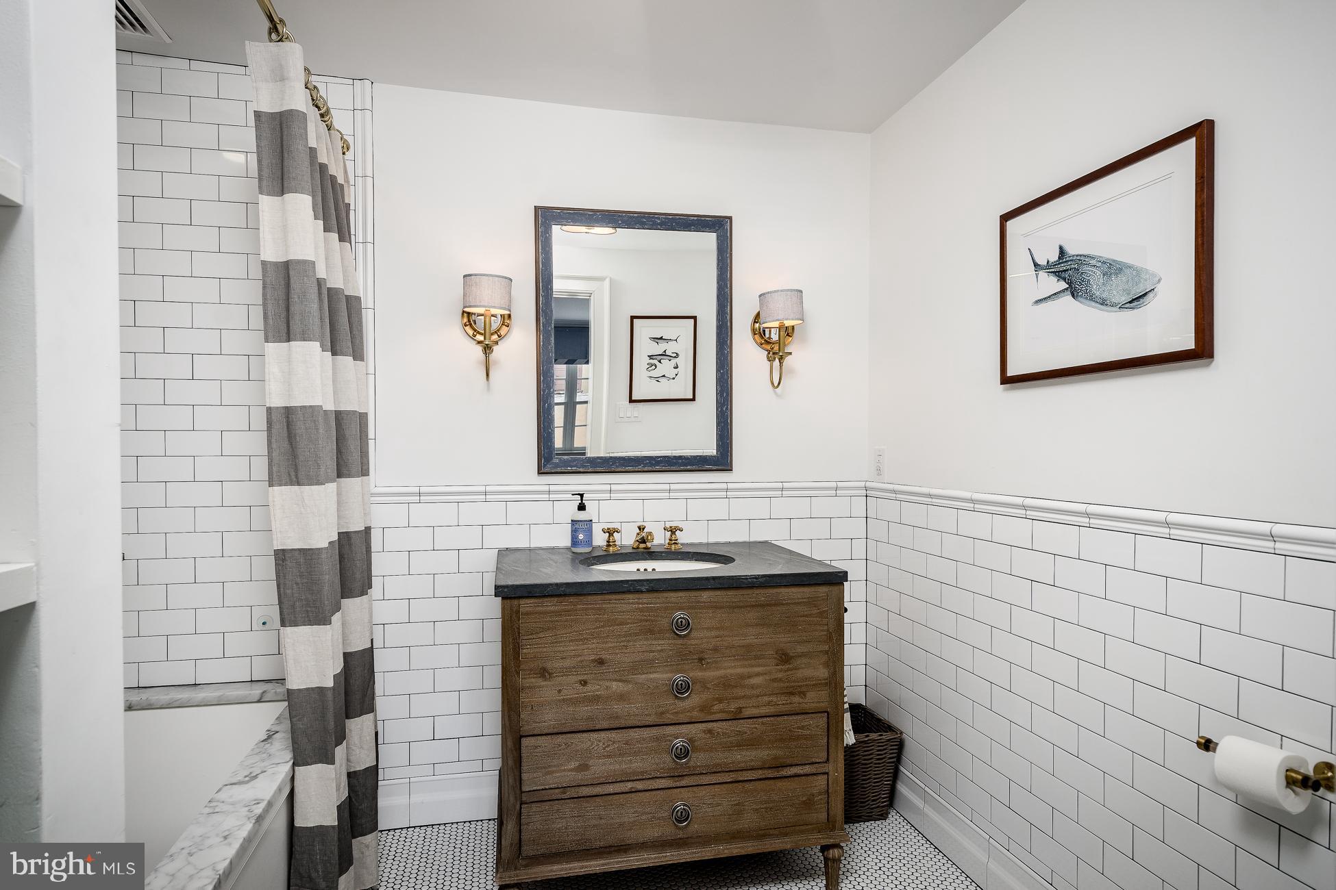 SOCIETY HILL - Residential