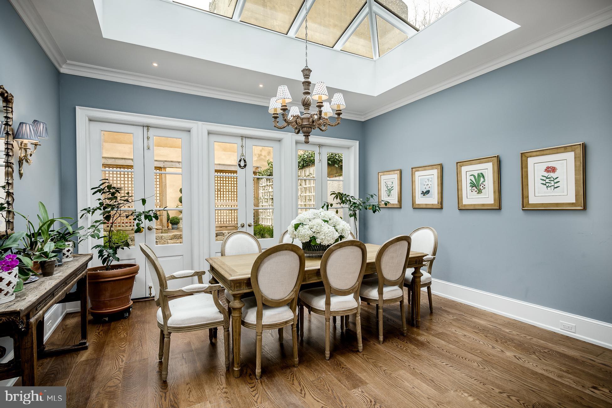 SOCIETY HILL - Residential