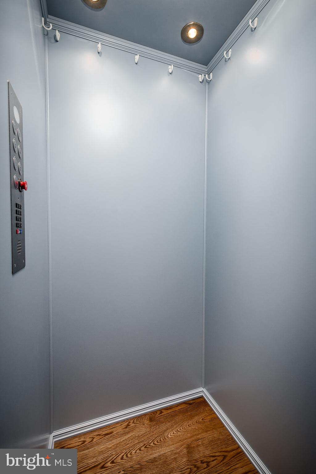 SOCIETY HILL - Residential