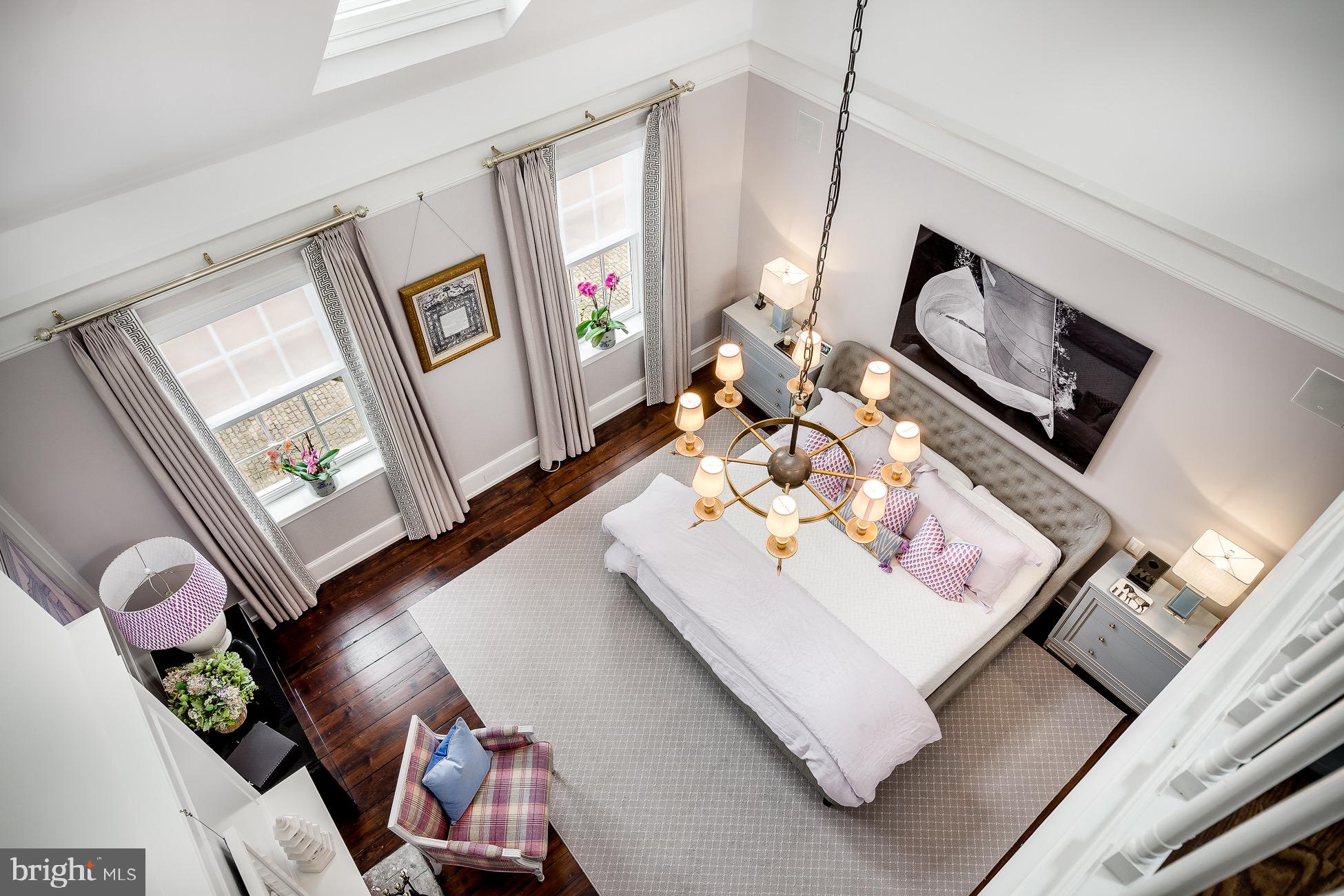 SOCIETY HILL - Residential