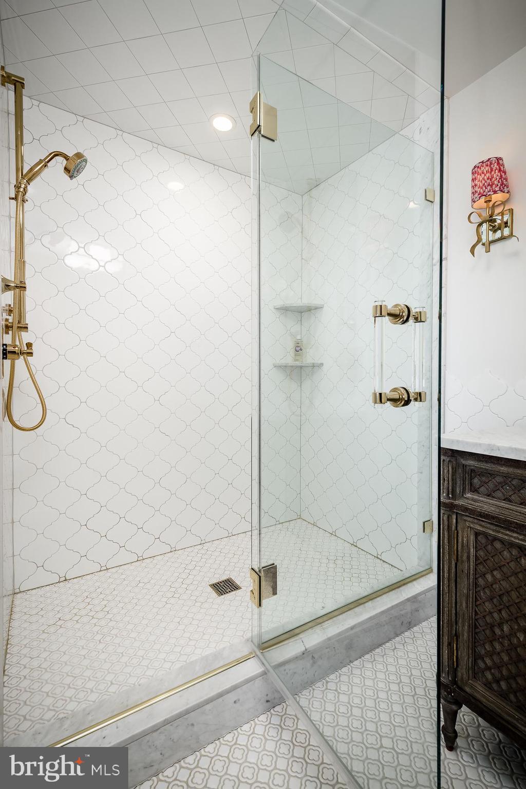 SOCIETY HILL - Residential