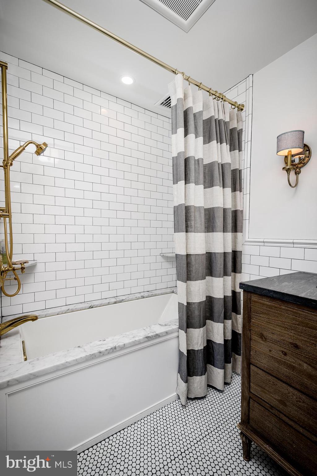 SOCIETY HILL - Residential