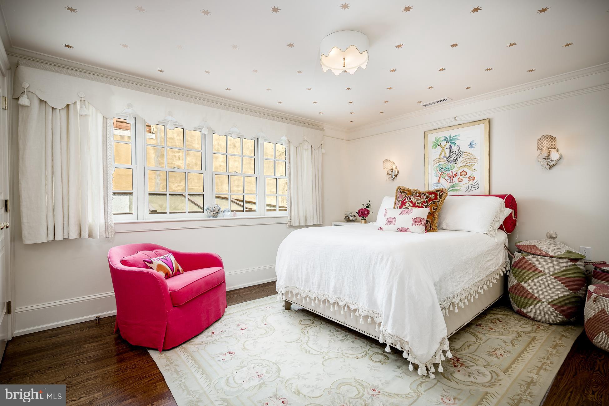 SOCIETY HILL - Residential