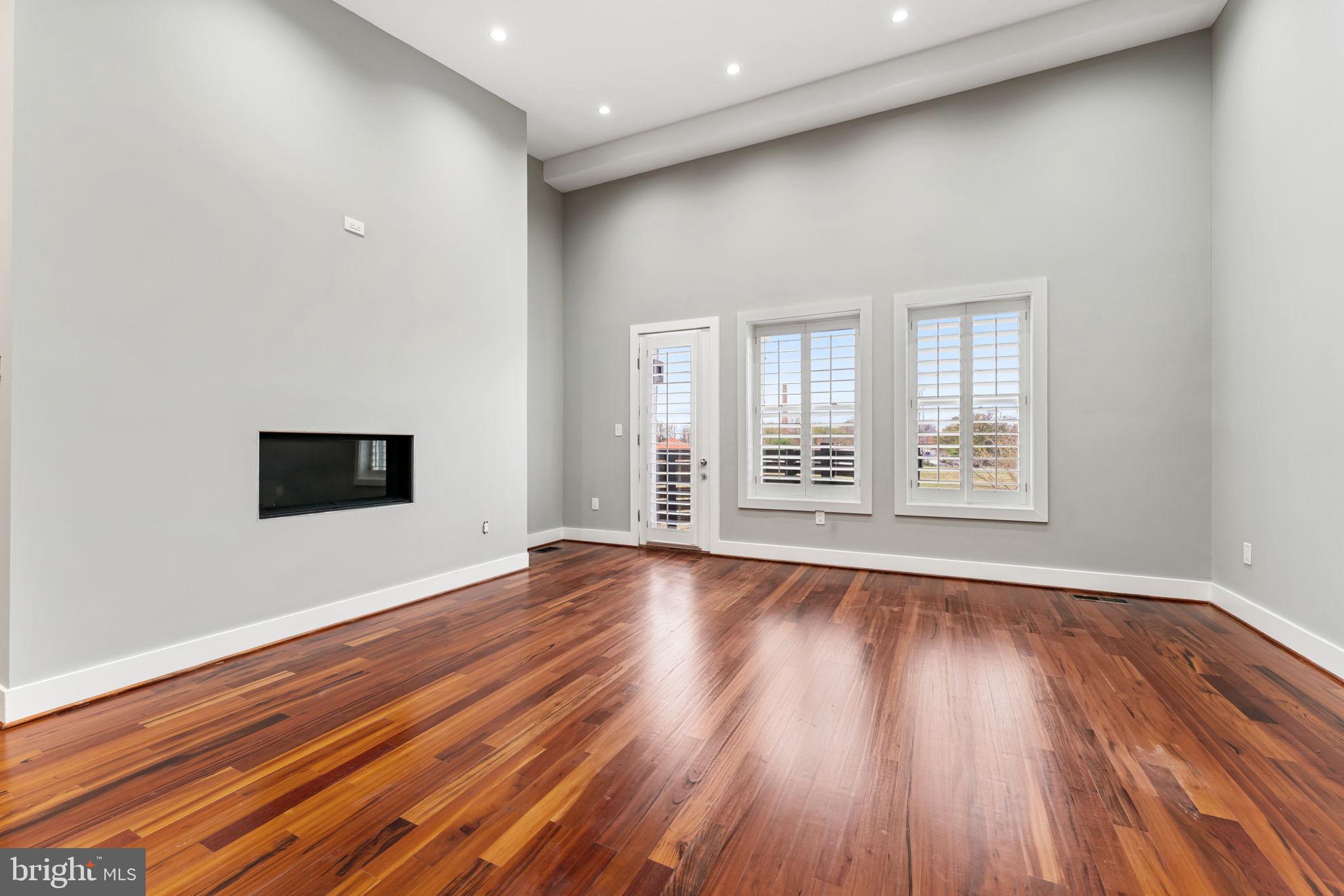 LEDROIT PARK - Residential Lease