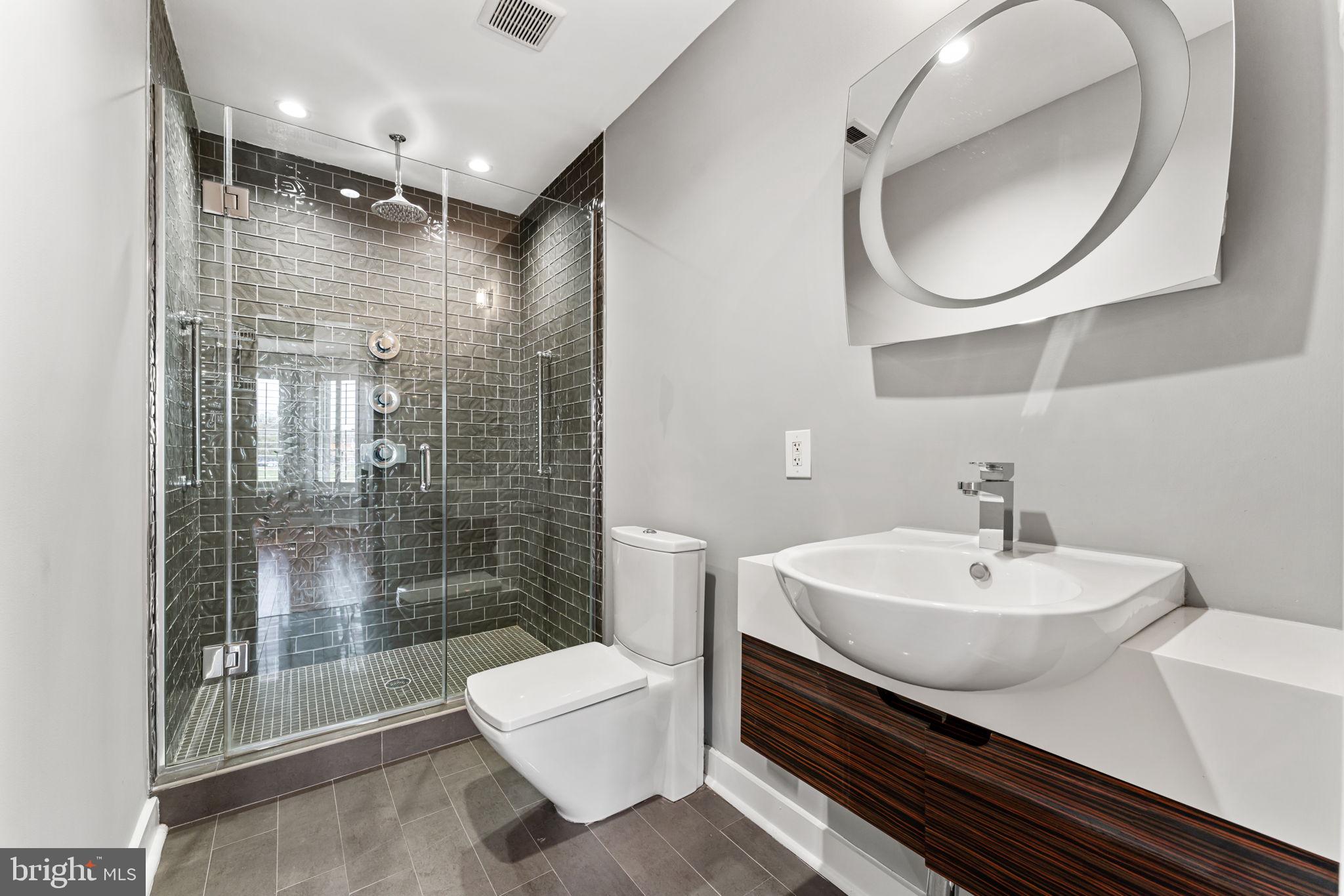 LEDROIT PARK - Residential Lease