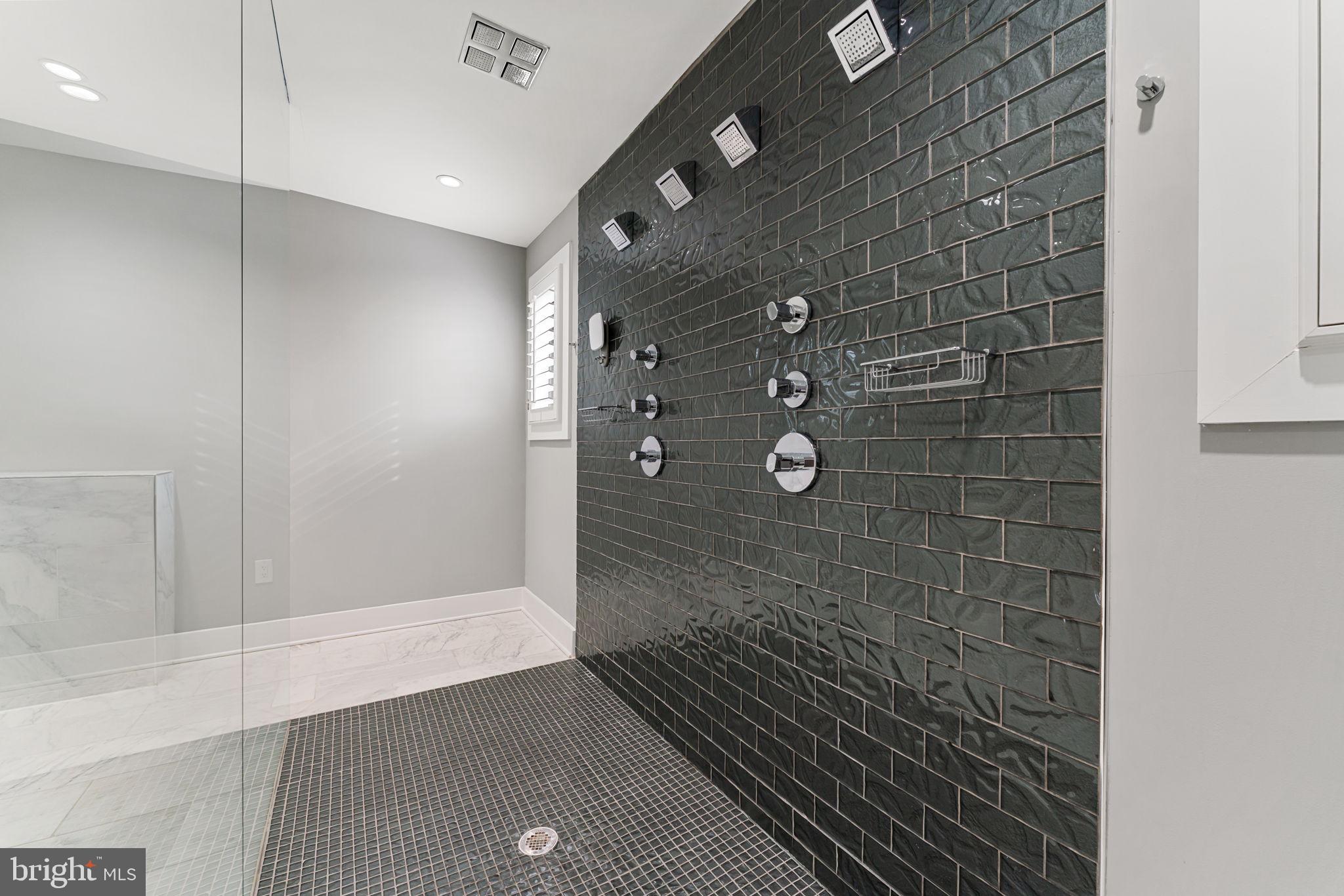 LEDROIT PARK - Residential Lease