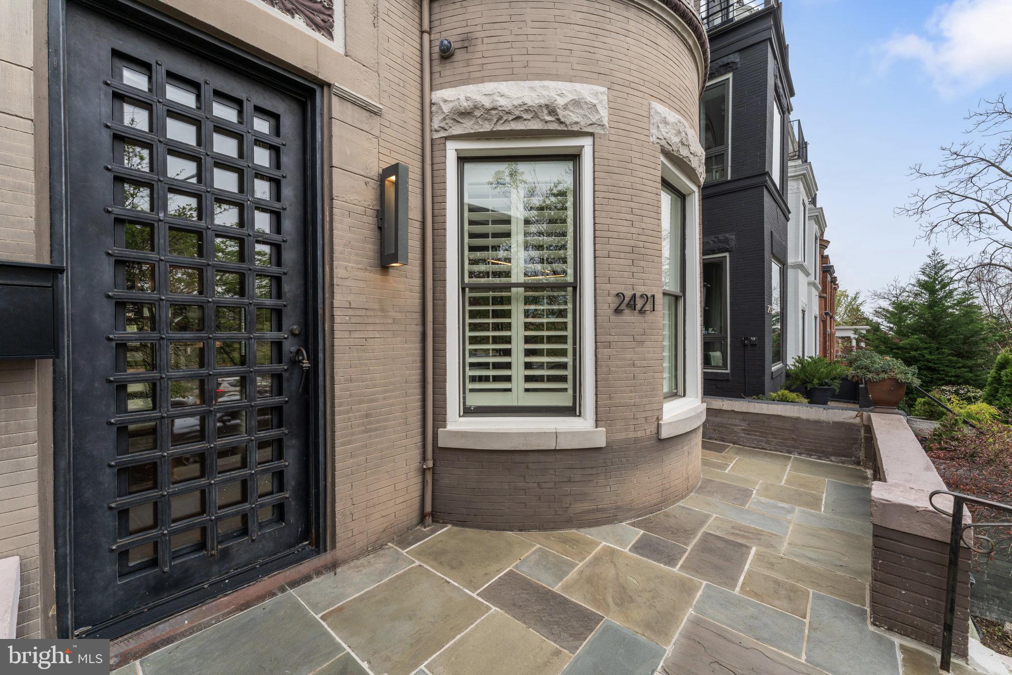 LEDROIT PARK - Residential Lease