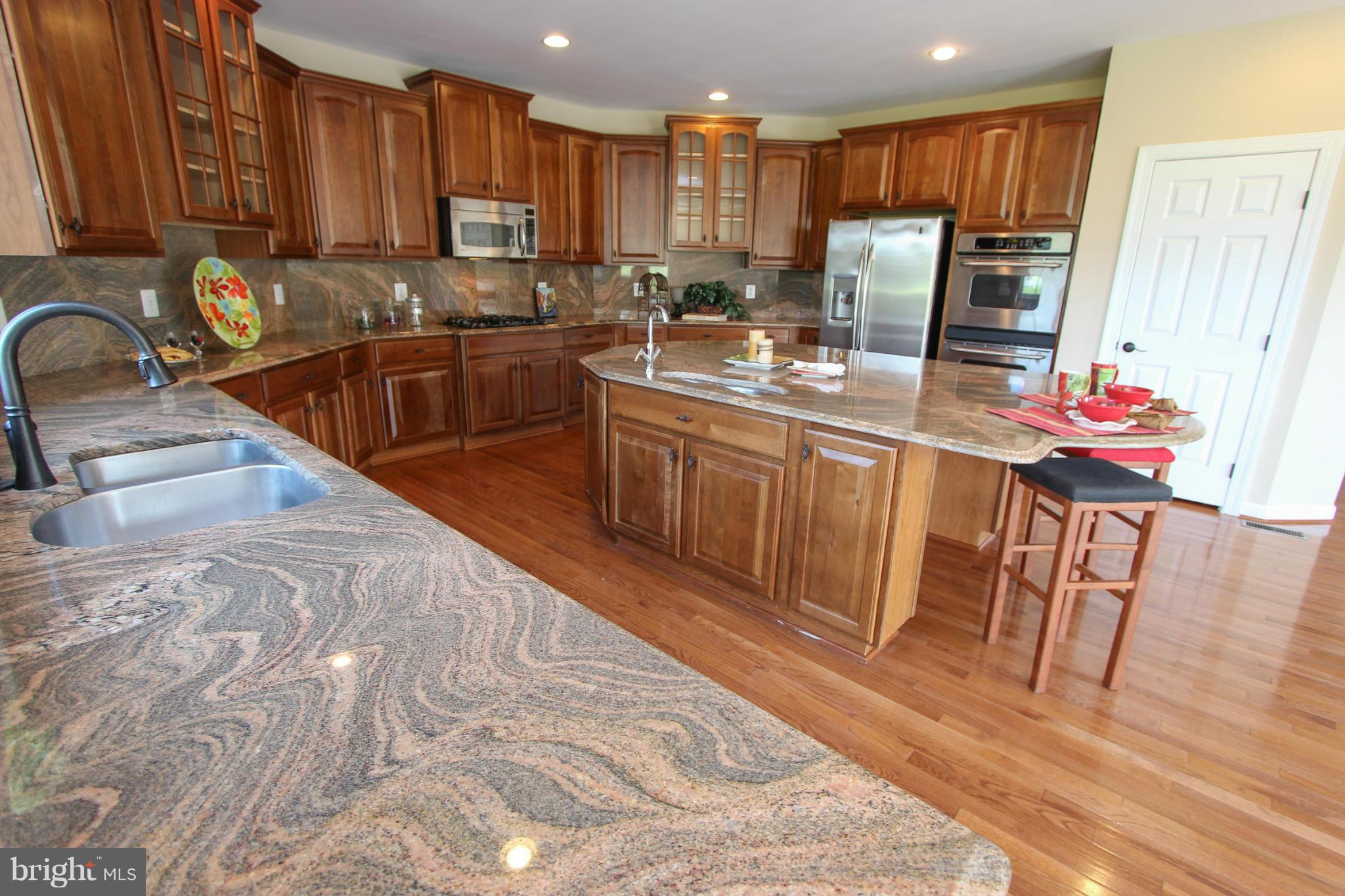 HAMILTON STATION ESTATES - Residential