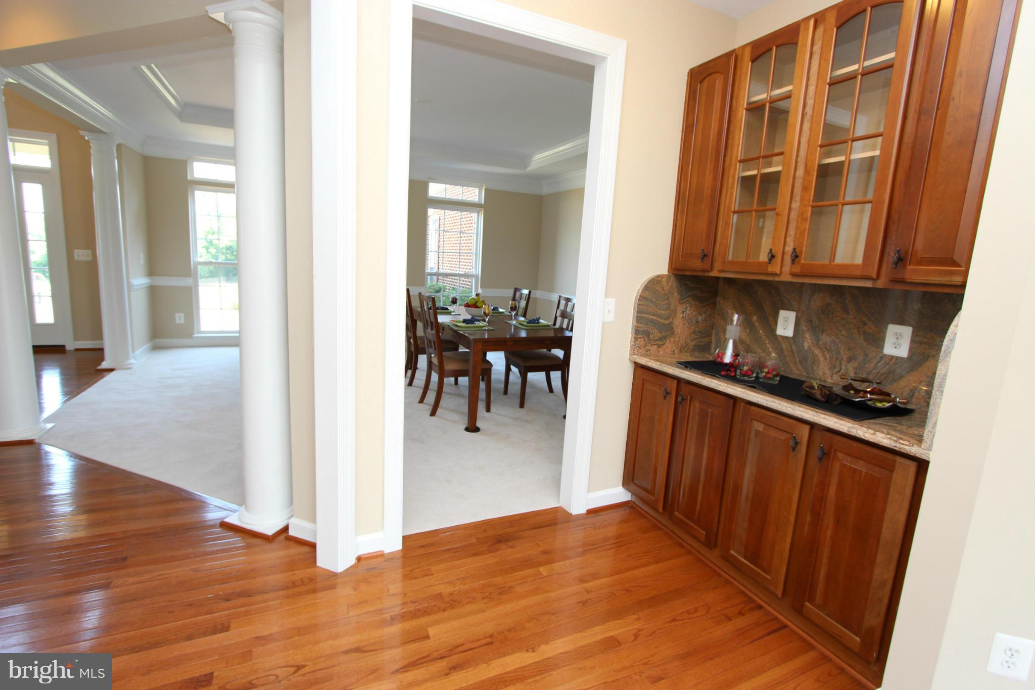 HAMILTON STATION ESTATES - Residential