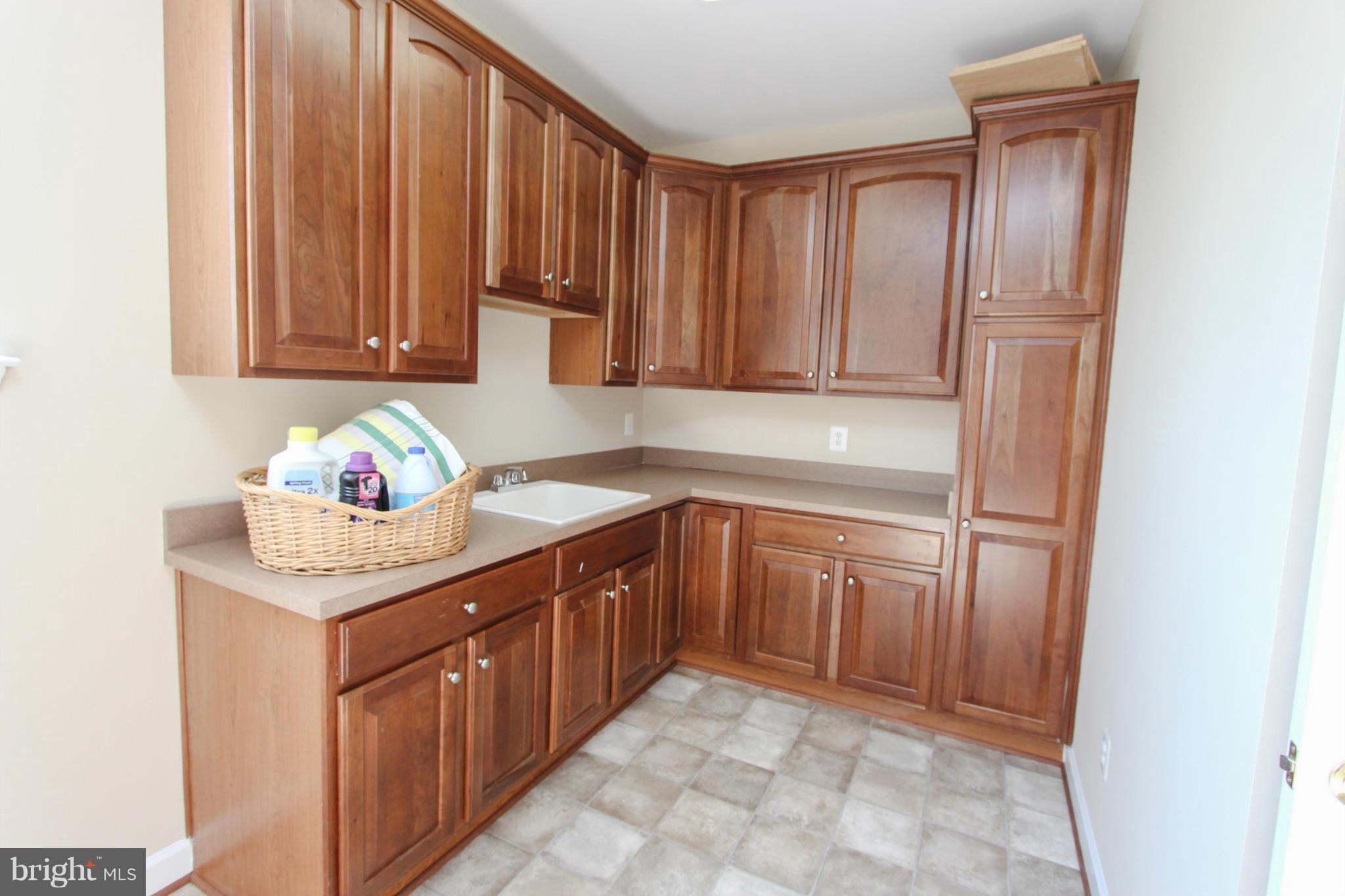 HAMILTON STATION ESTATES - Residential