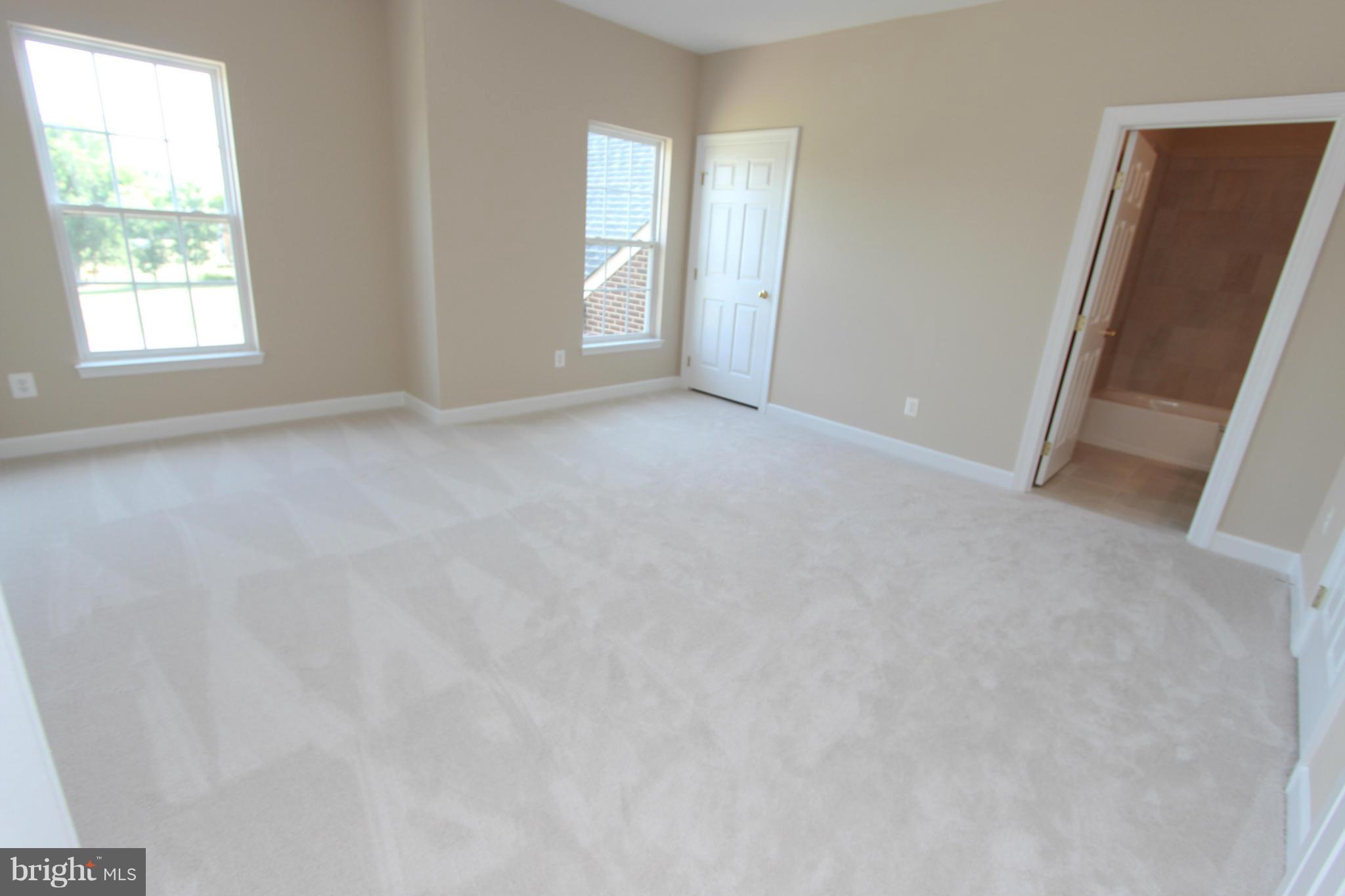 HAMILTON STATION ESTATES - Residential