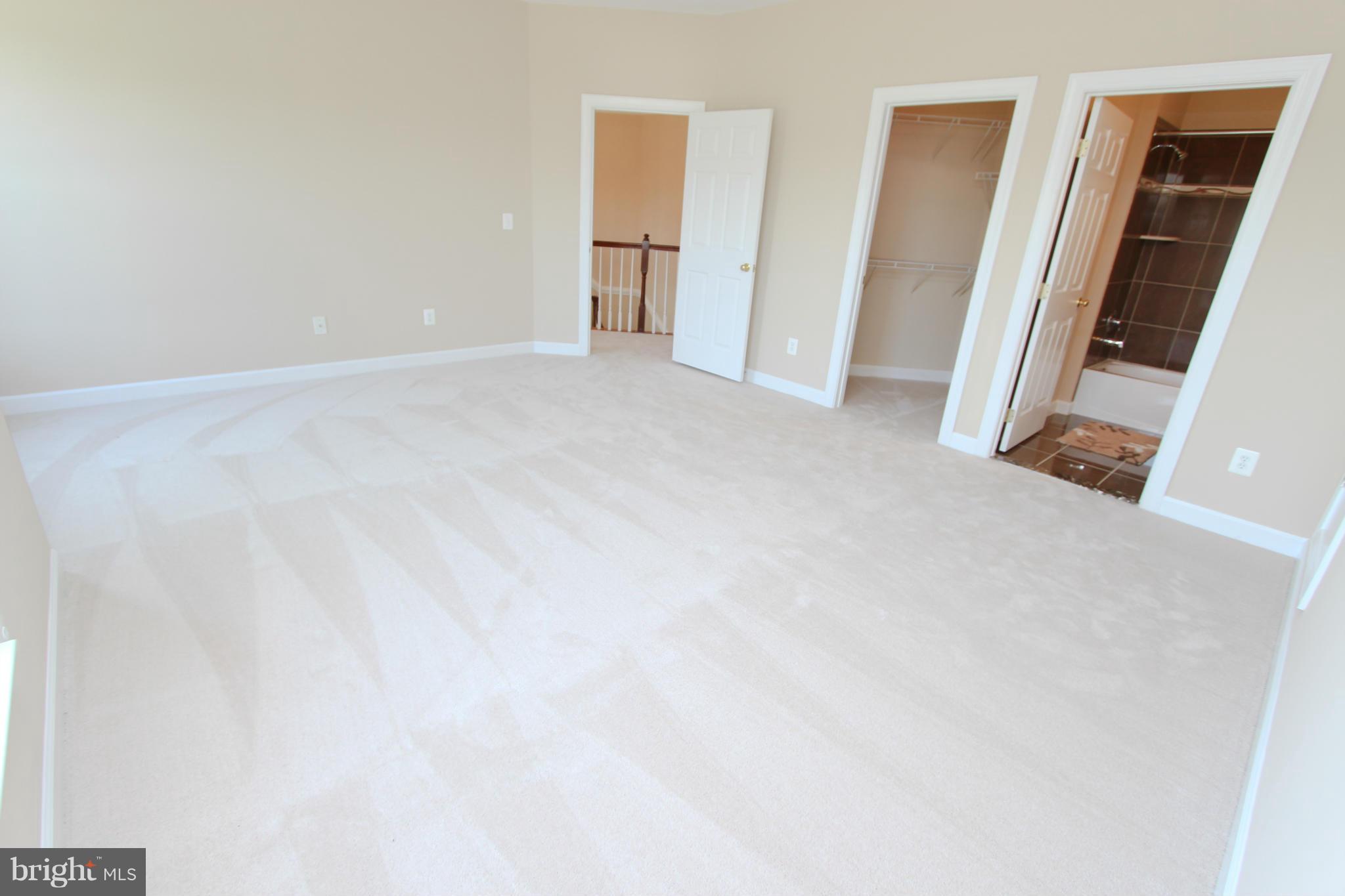 HAMILTON STATION ESTATES - Residential