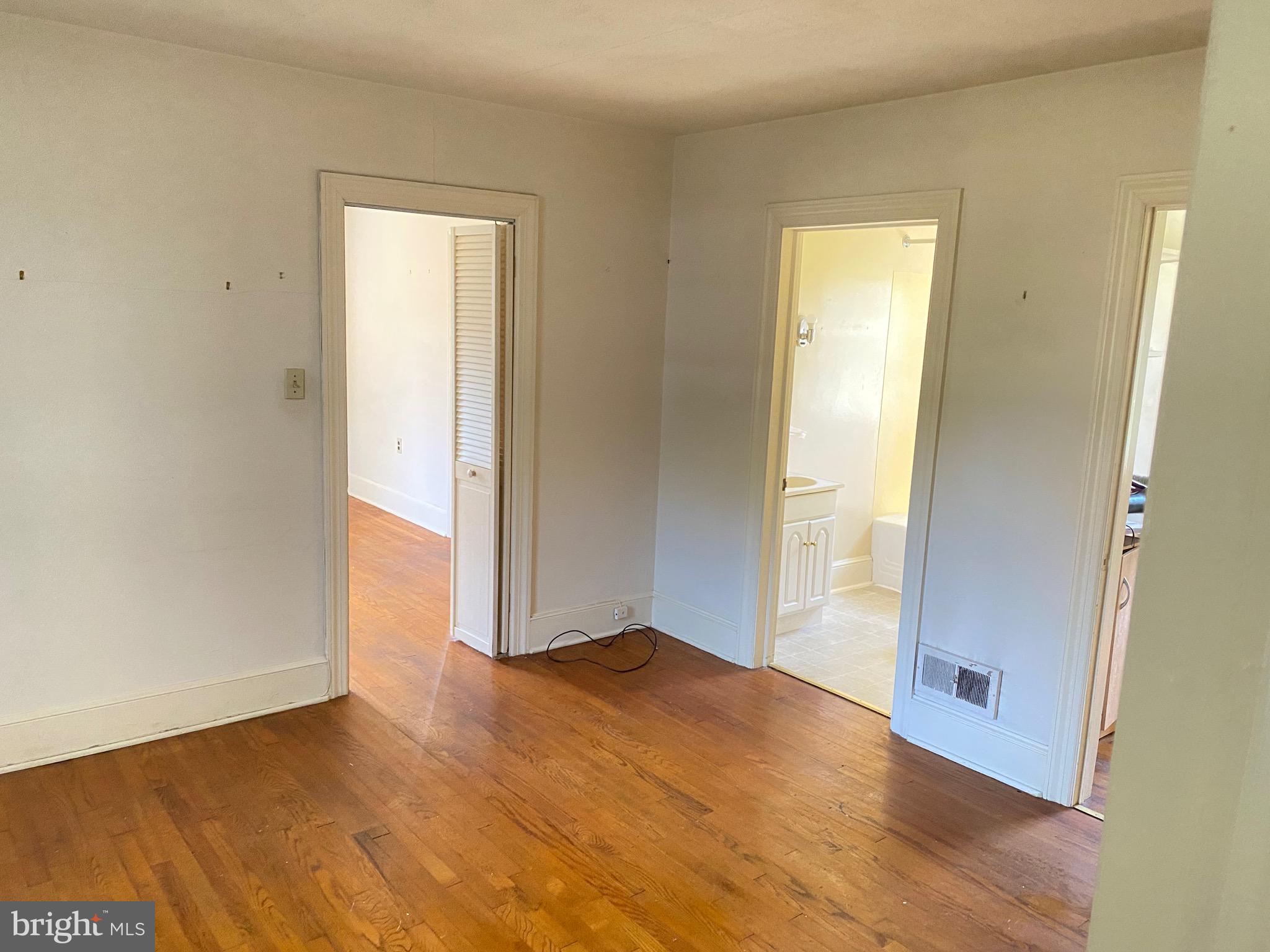 ELKTON - Residential