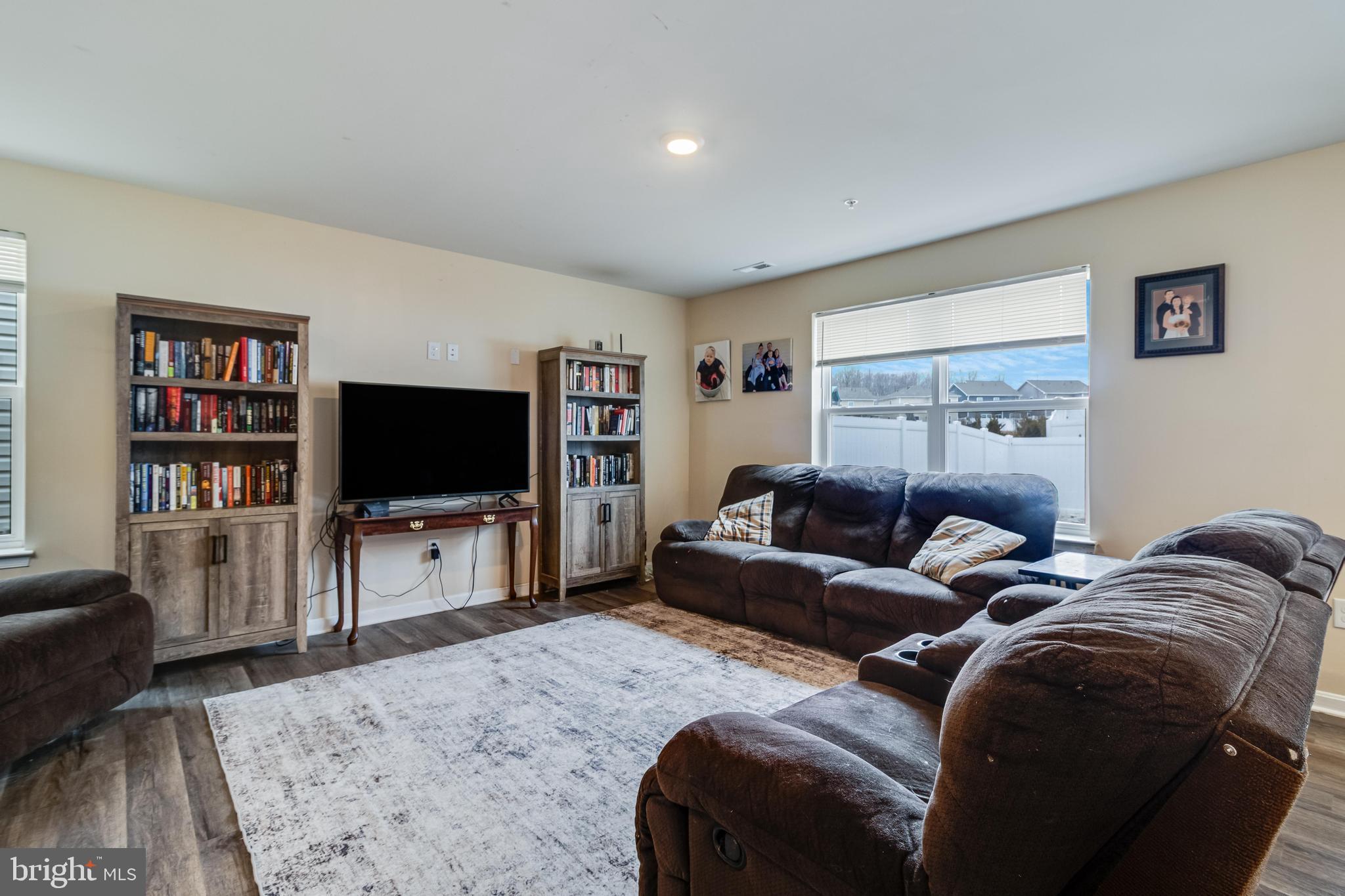 PINEGROVE - Residential Lease