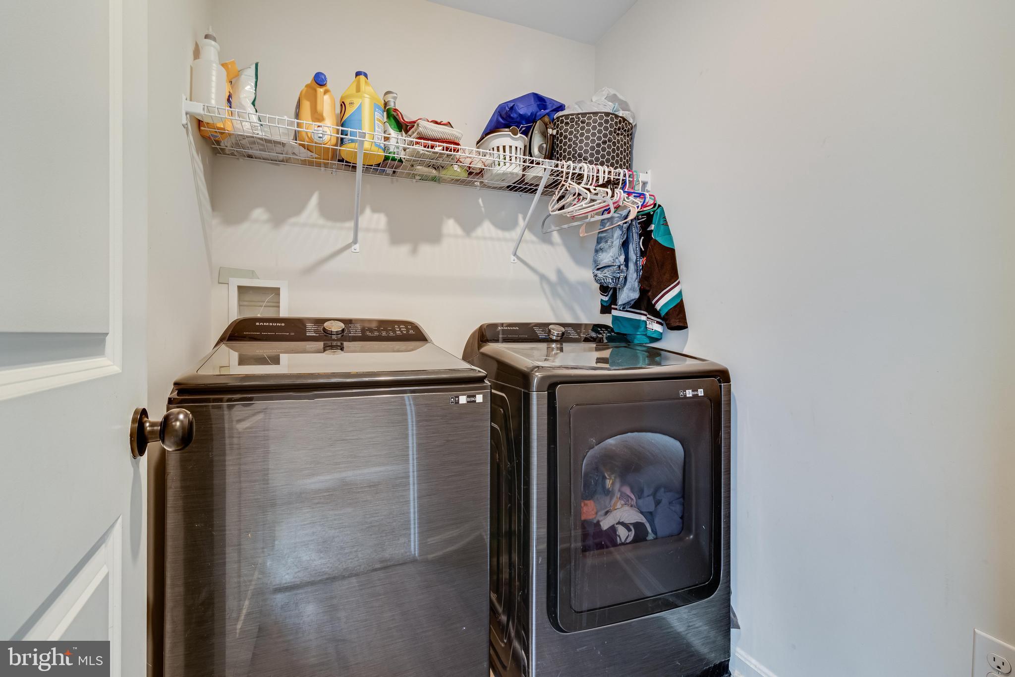 PINEGROVE - Residential Lease