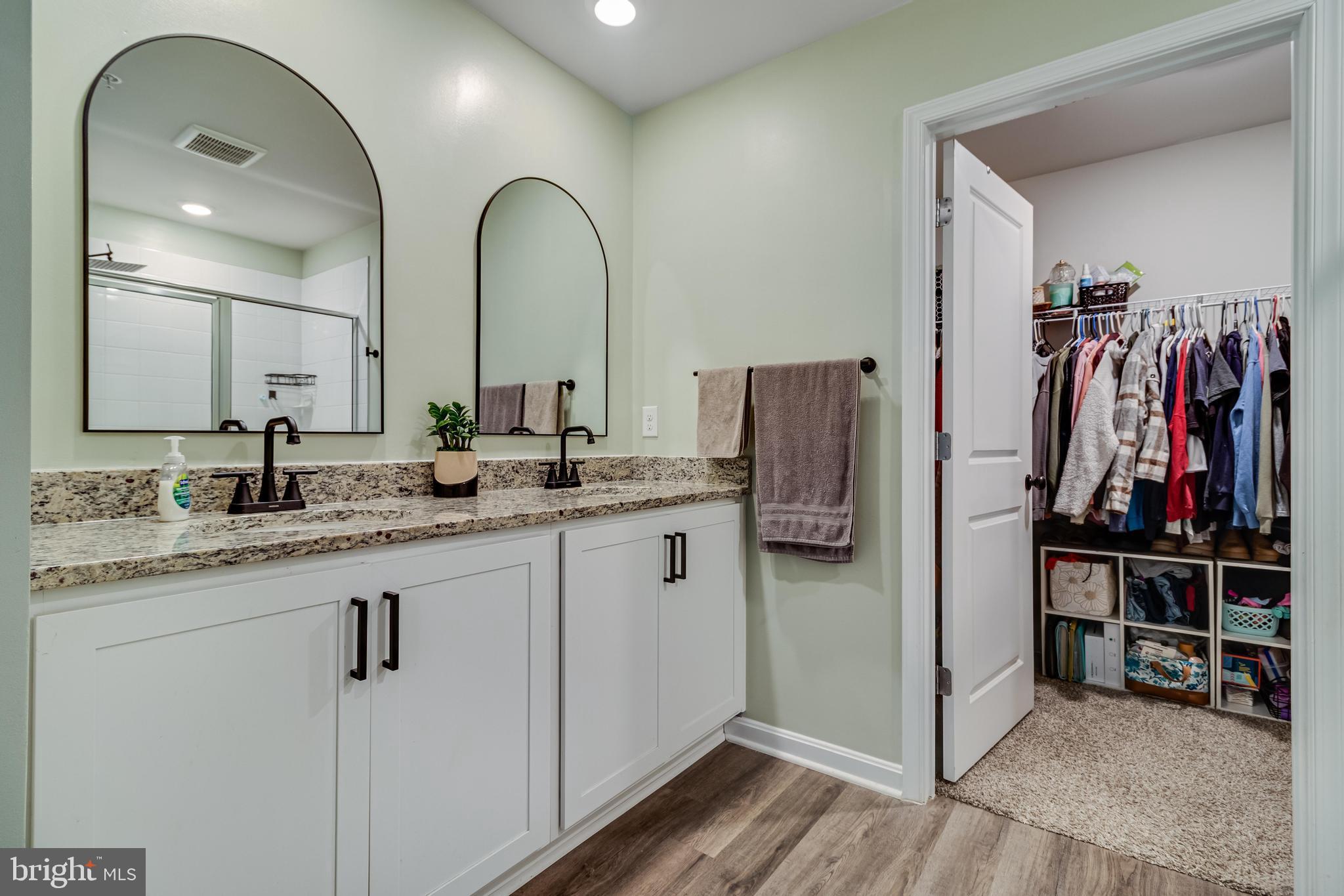 PINEGROVE - Residential Lease