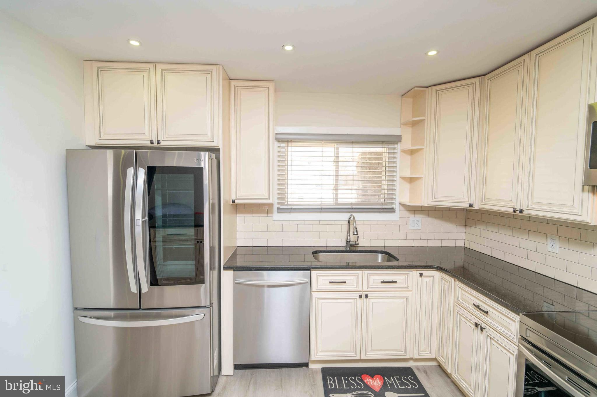 INDIAN CREEK - Residential