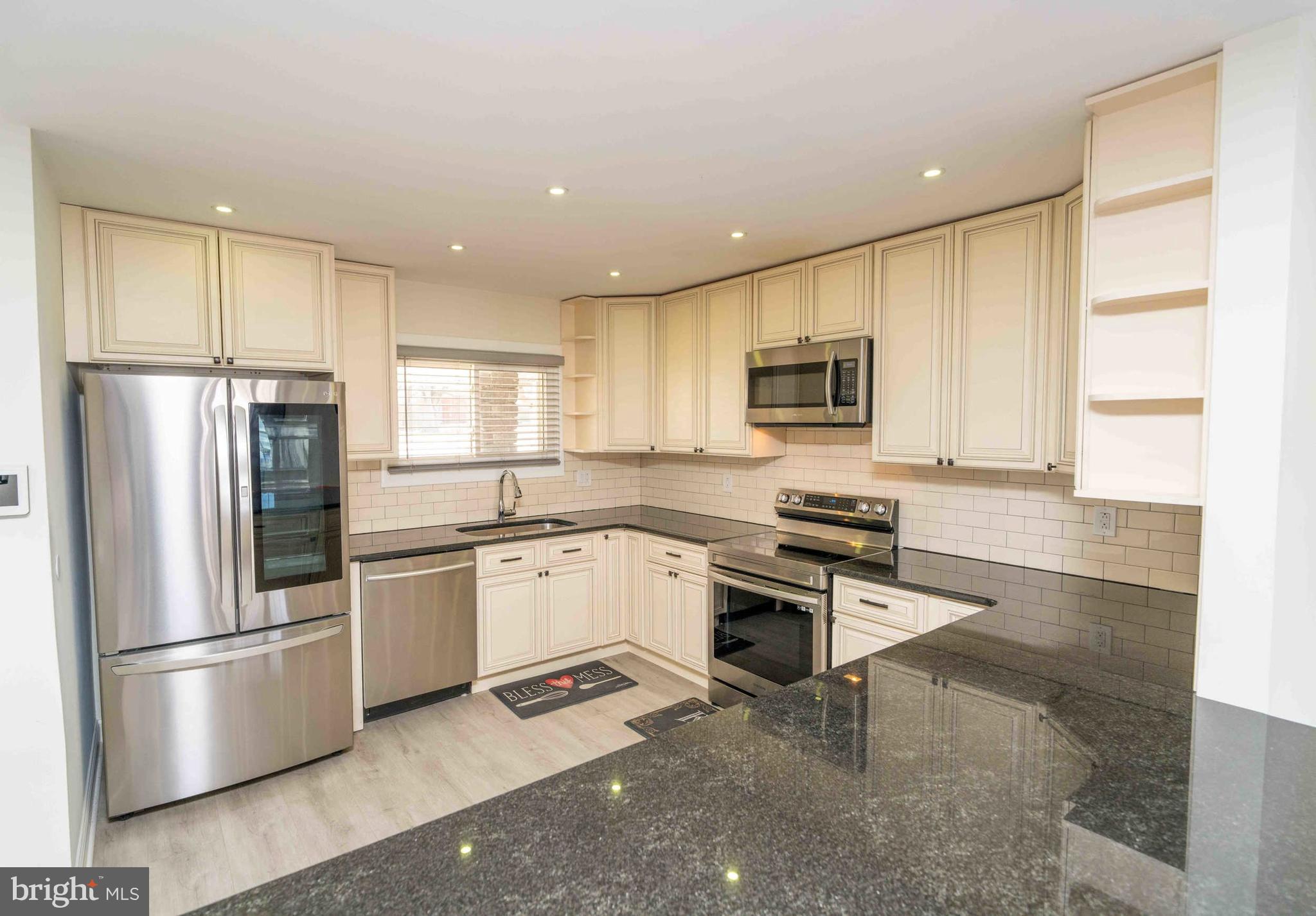 INDIAN CREEK - Residential