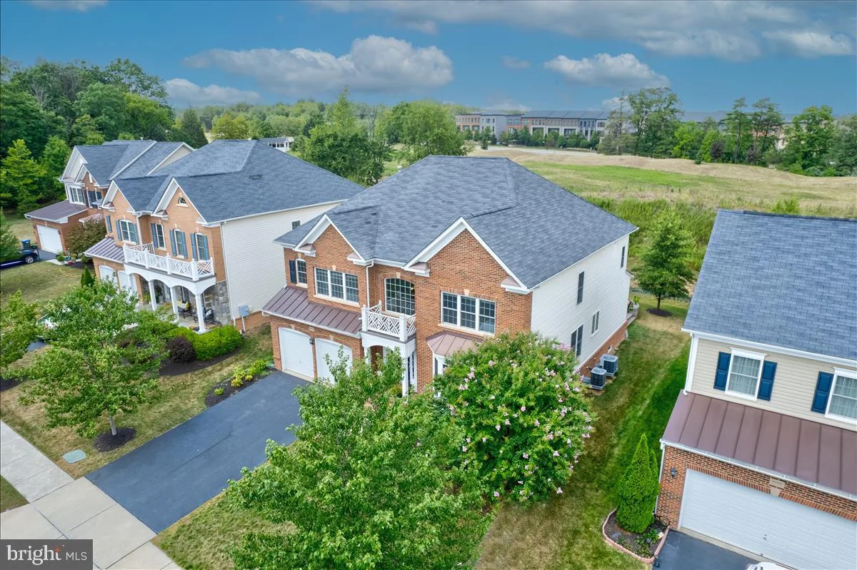 42318 Rising Moon Pl, Brambleton, VA 20148