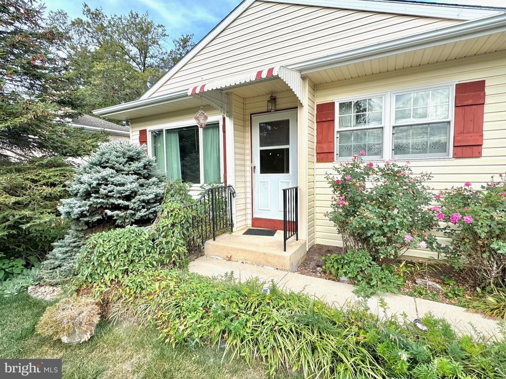 Photo of 1653 Oak Street, LEBANON, PA 17042 (MLS # PALN2022882)