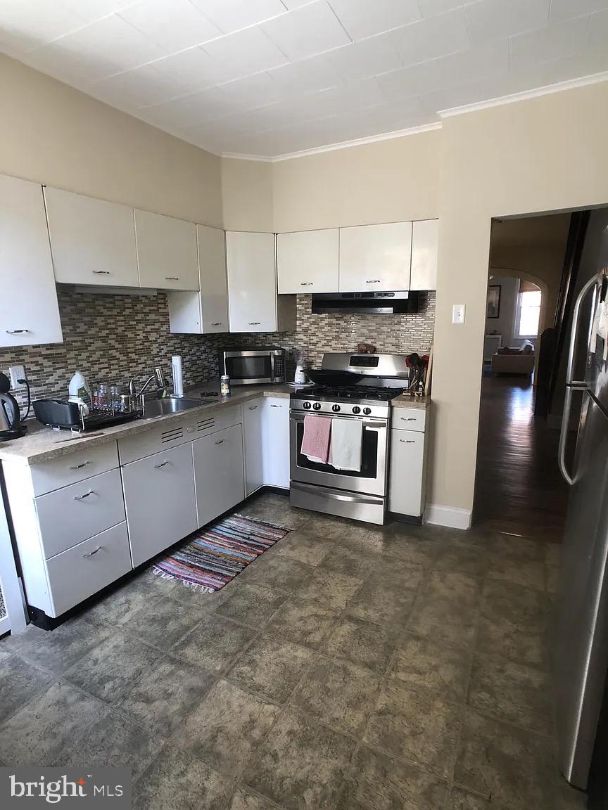 EAST PASSYUNK CROSSING - Residential Income