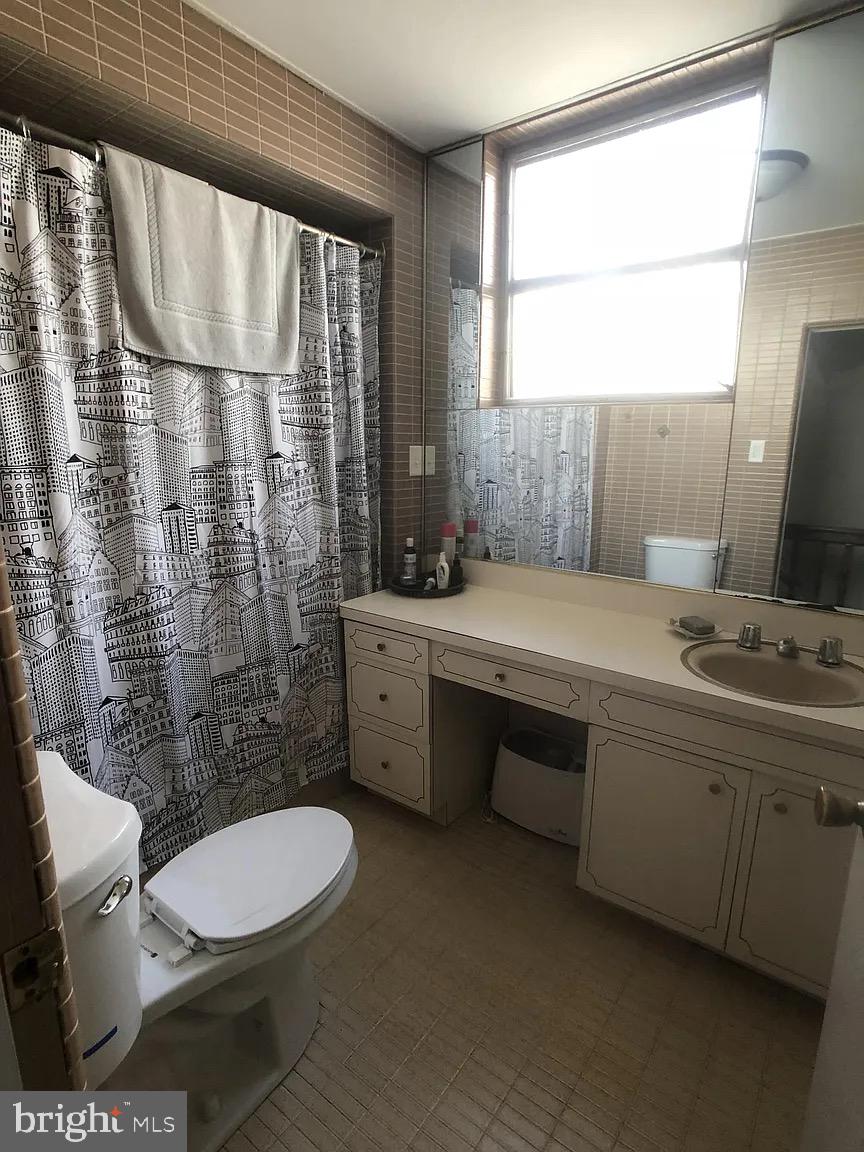 EAST PASSYUNK CROSSING - Residential Income