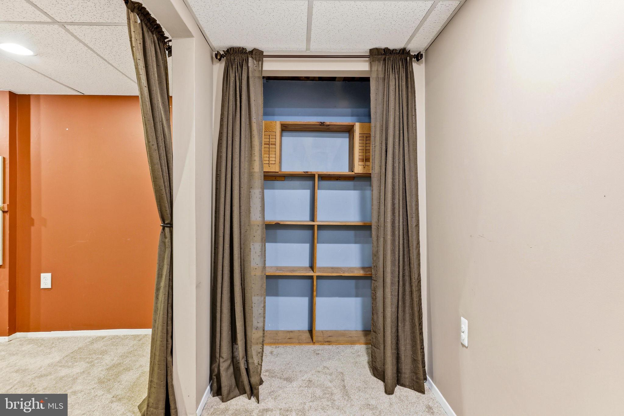 MAYFIELD MANOR - Residential