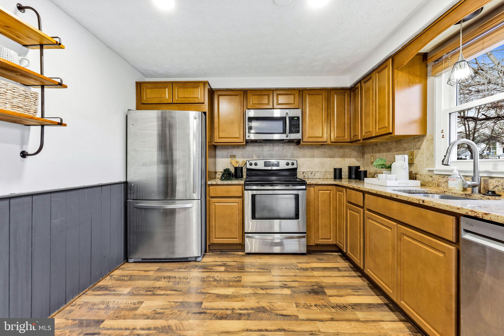 MAYFIELD MANOR - Residential