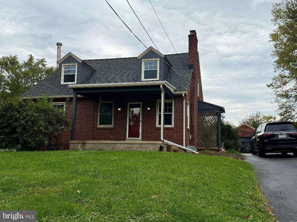 Photo of 127 Lampeter Road, LANCASTER, PA 17602 (MLS # PALA2096638)