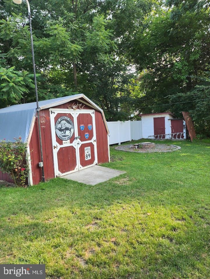 SIX MILE RUN - Residential