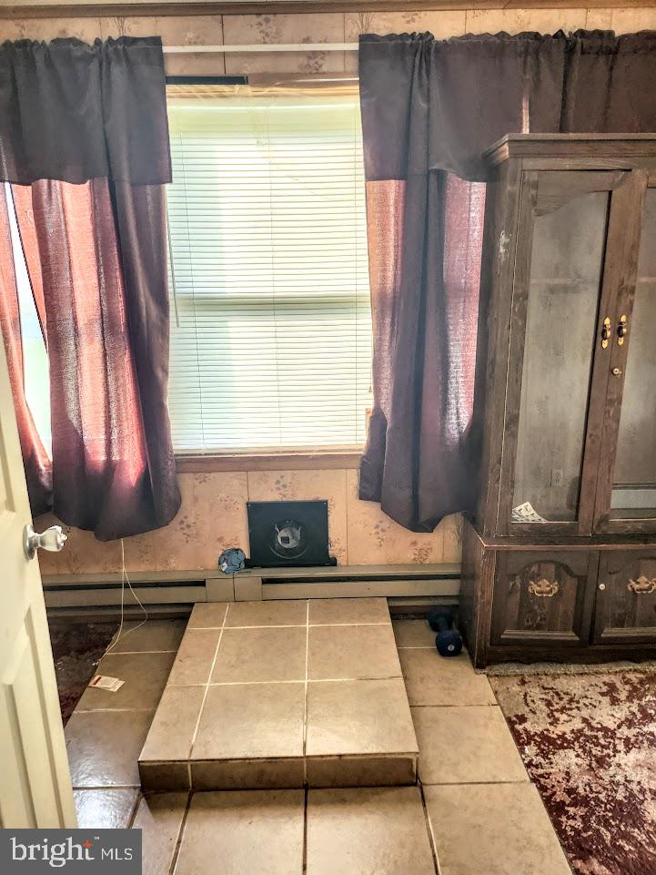 SIX MILE RUN - Residential