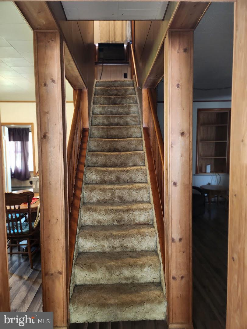 SIX MILE RUN - Residential