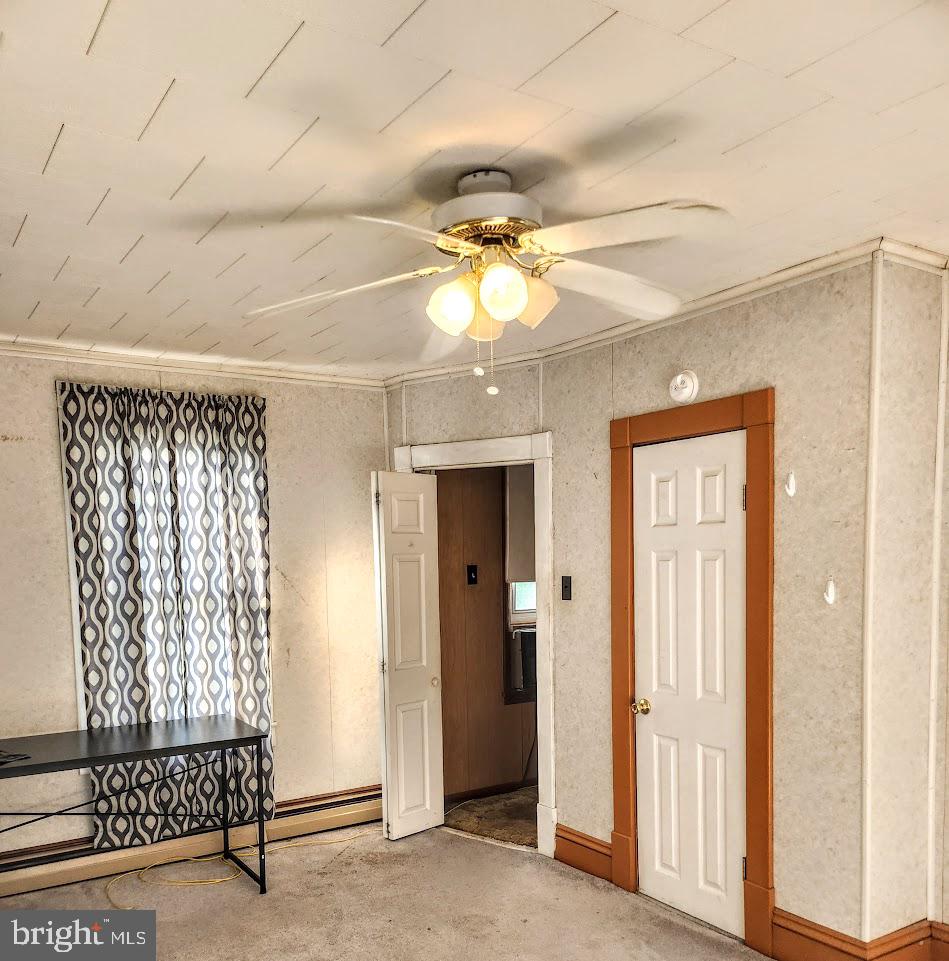 SIX MILE RUN - Residential