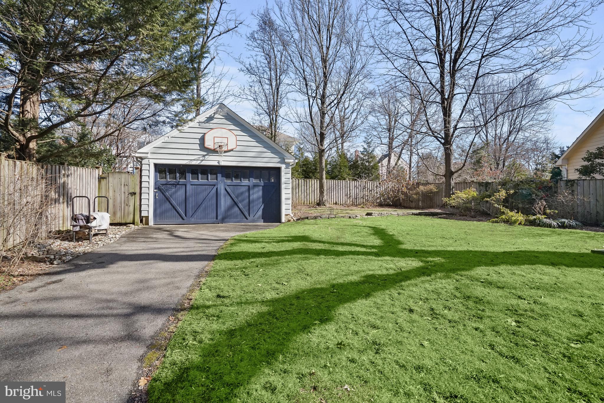 CHEVY CHASE - Residential