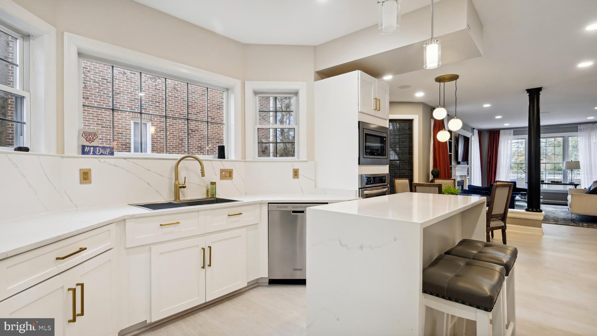 BEVERLY MANOR - Residential