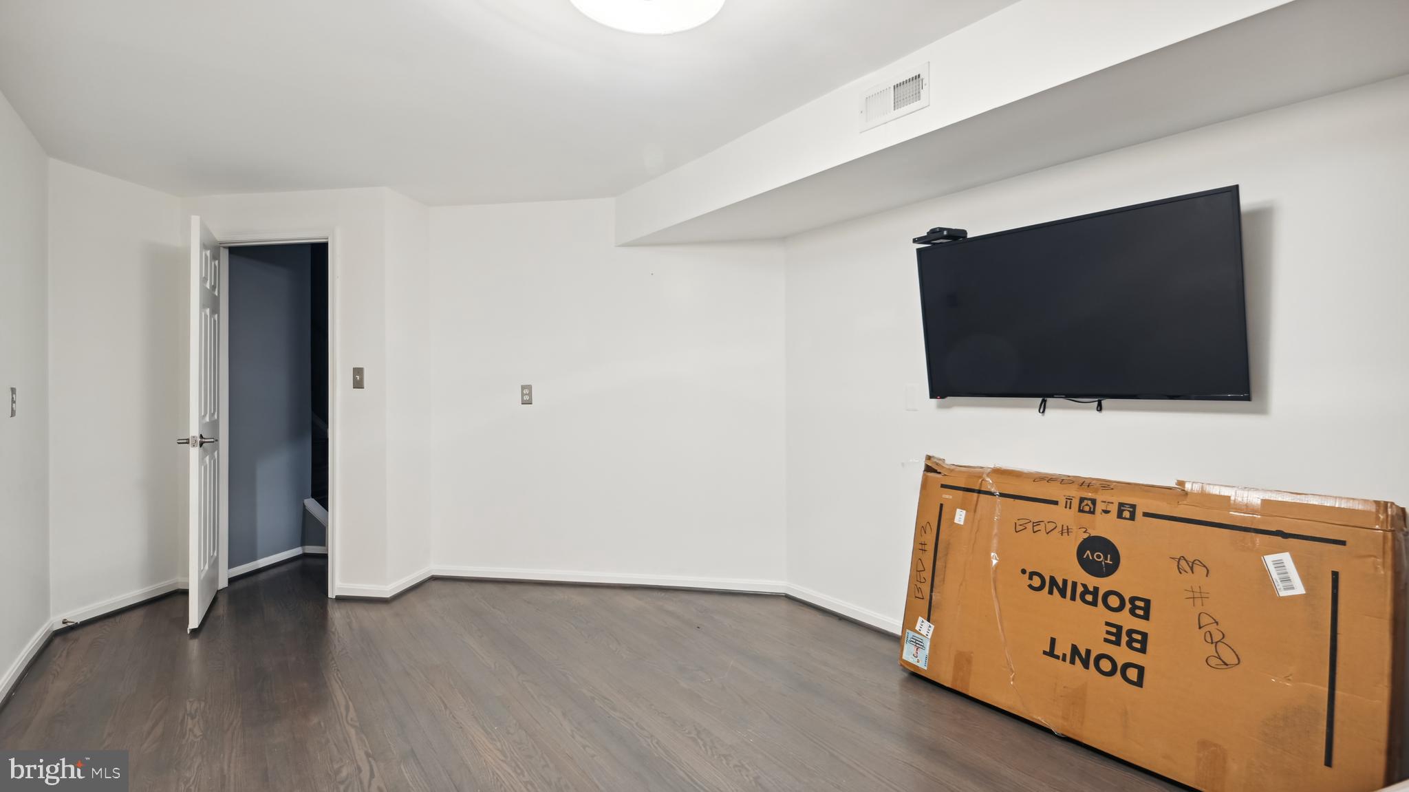 BEVERLY MANOR - Residential