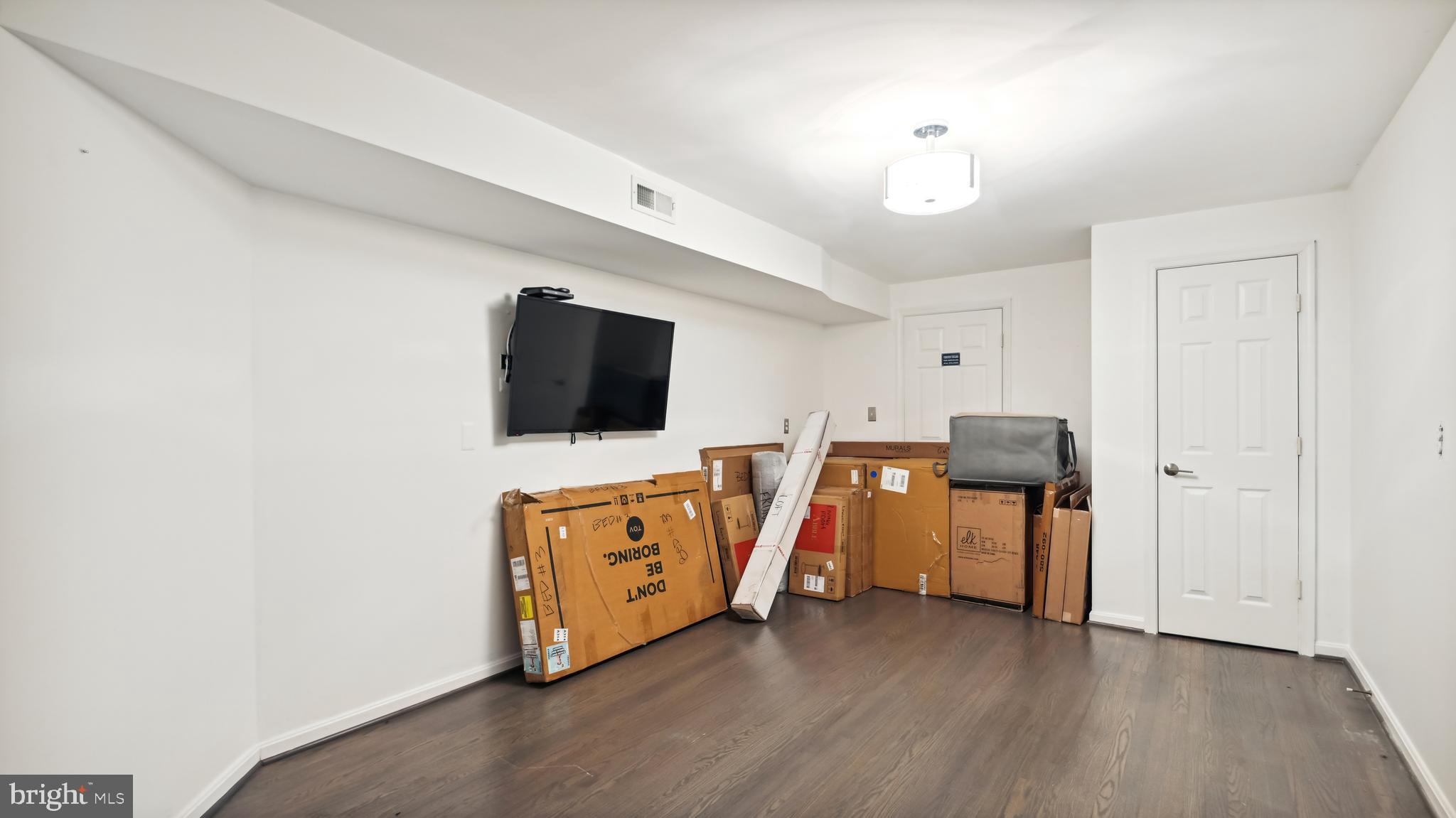 BEVERLY MANOR - Residential