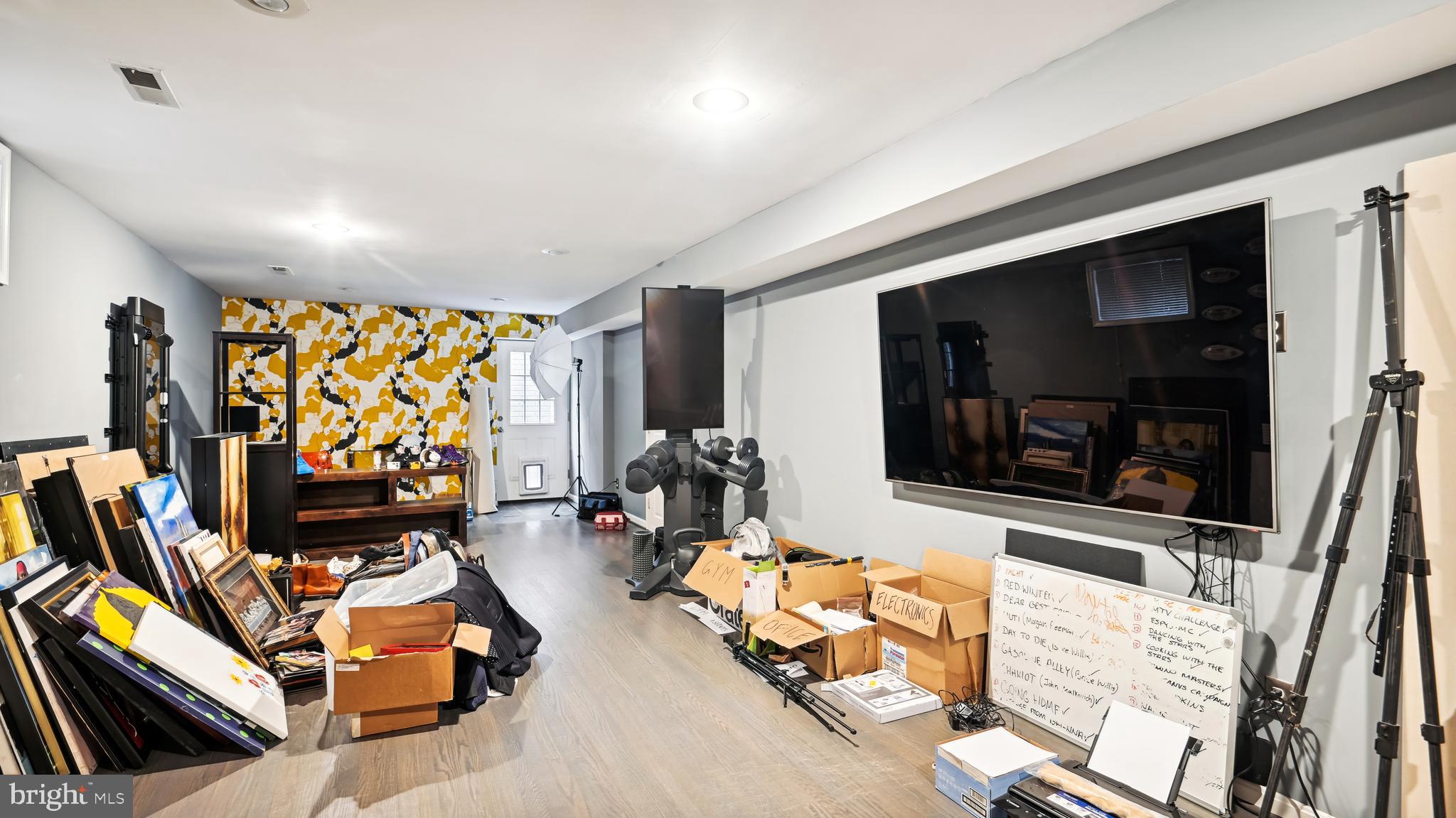 BEVERLY MANOR - Residential