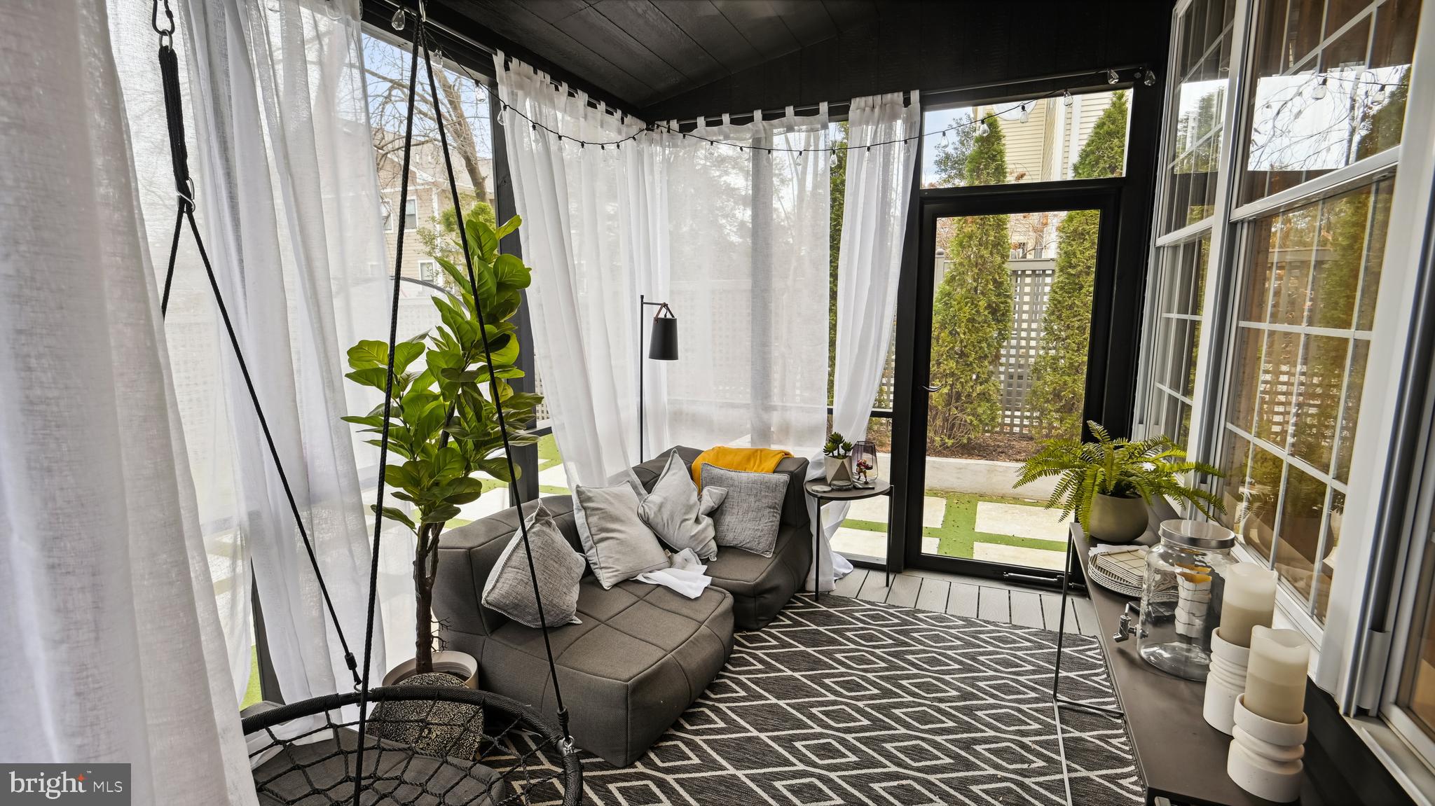 BEVERLY MANOR - Residential