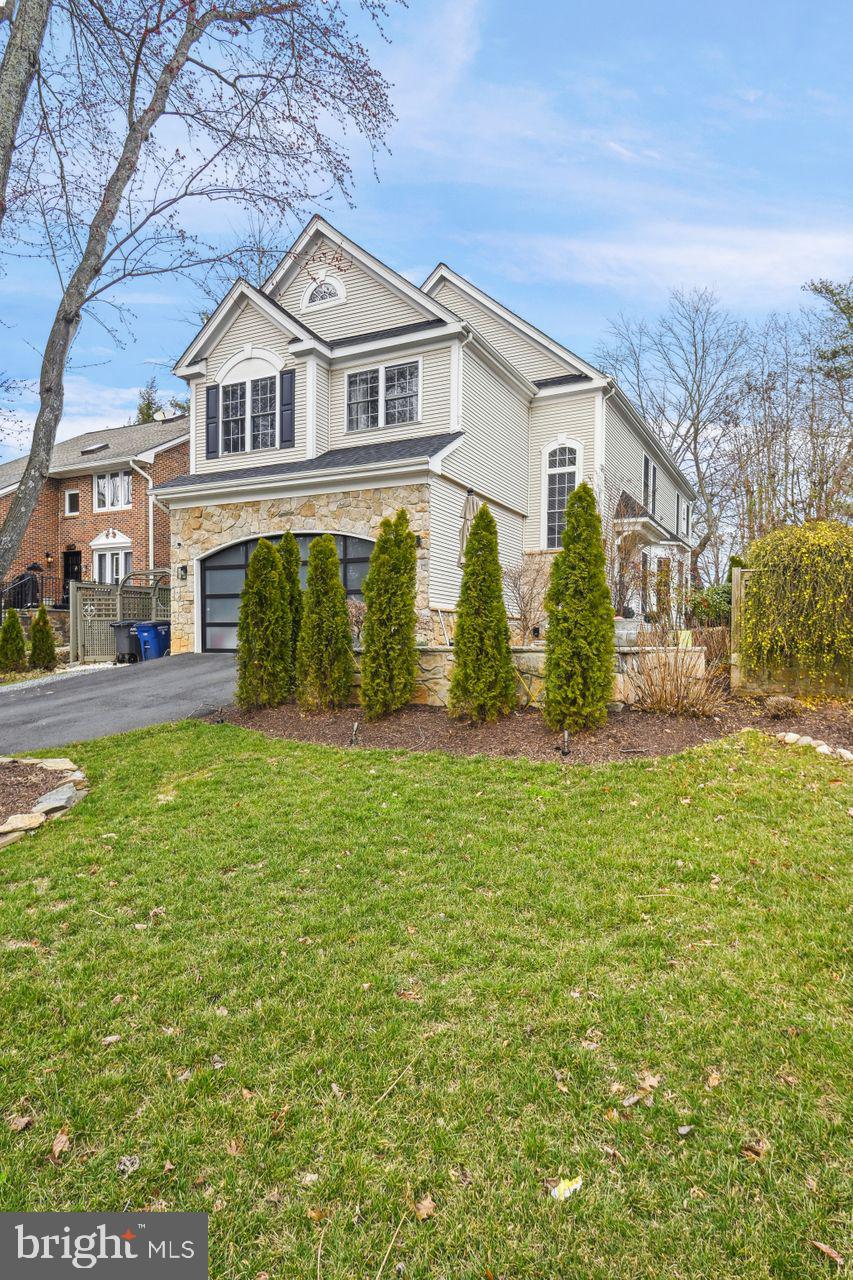 BEVERLY MANOR - Residential