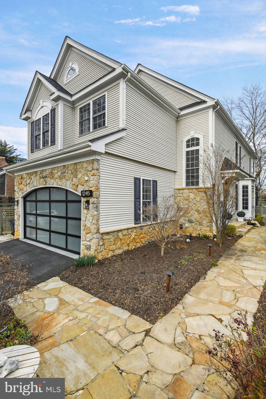 BEVERLY MANOR - Residential