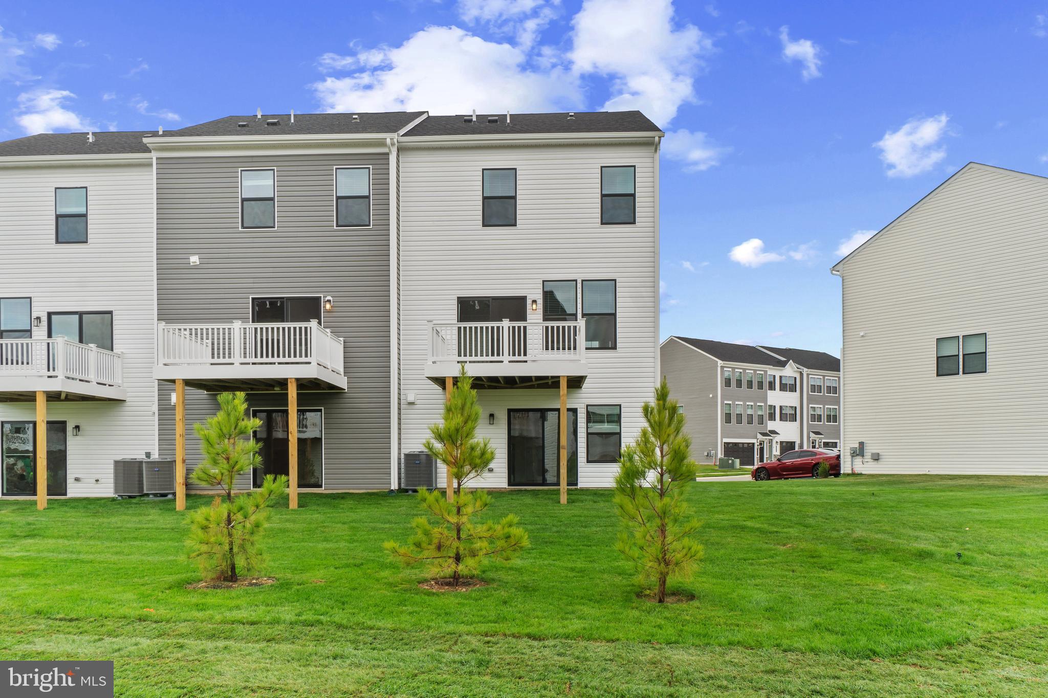 PINEGROVE - Residential