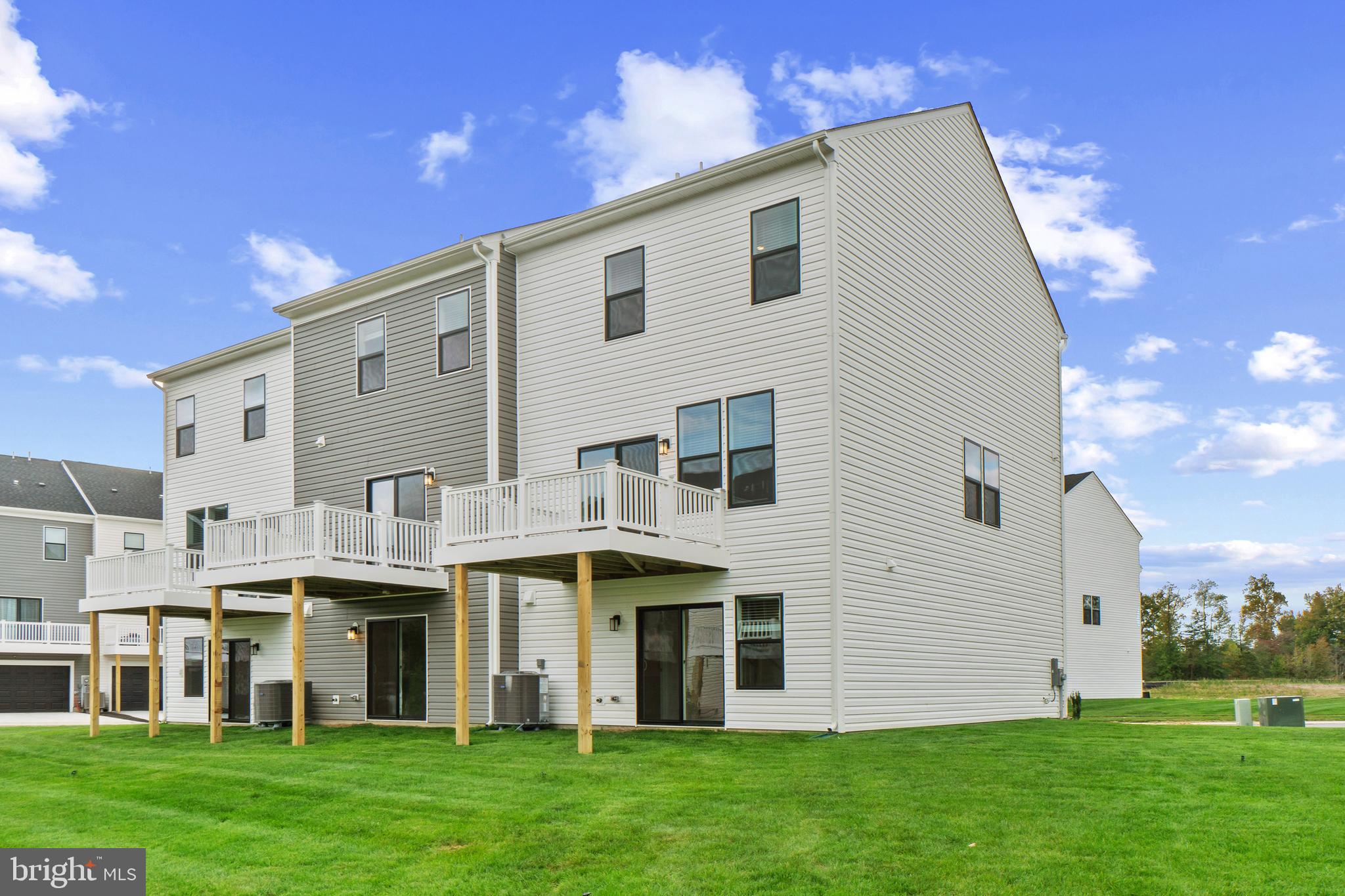 PINEGROVE - Residential