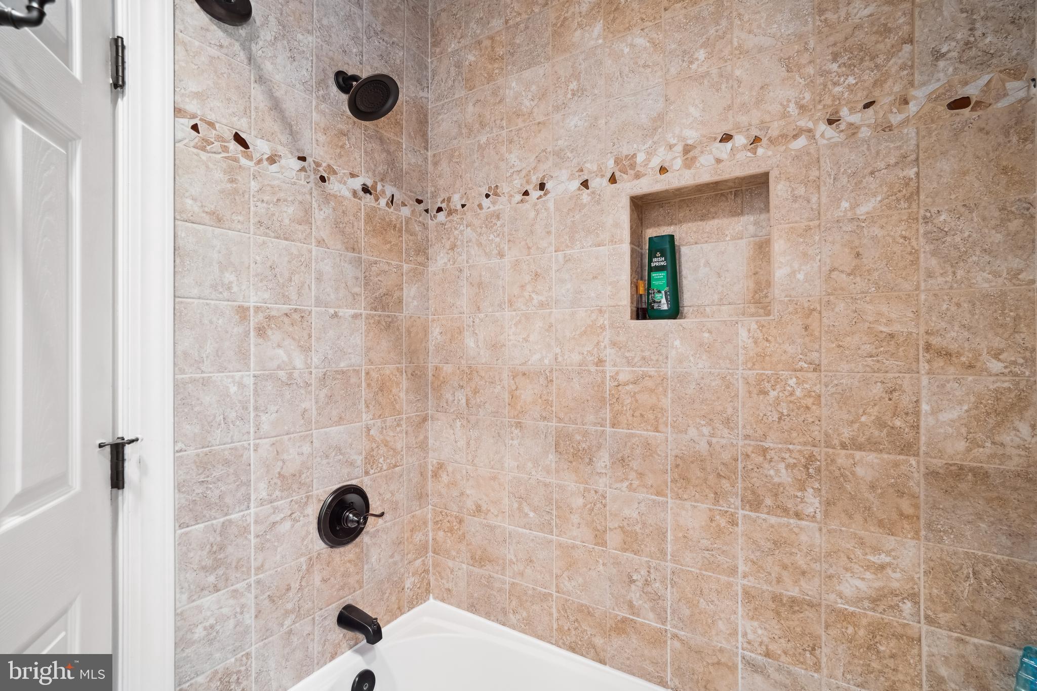 KENTLANDS - Residential