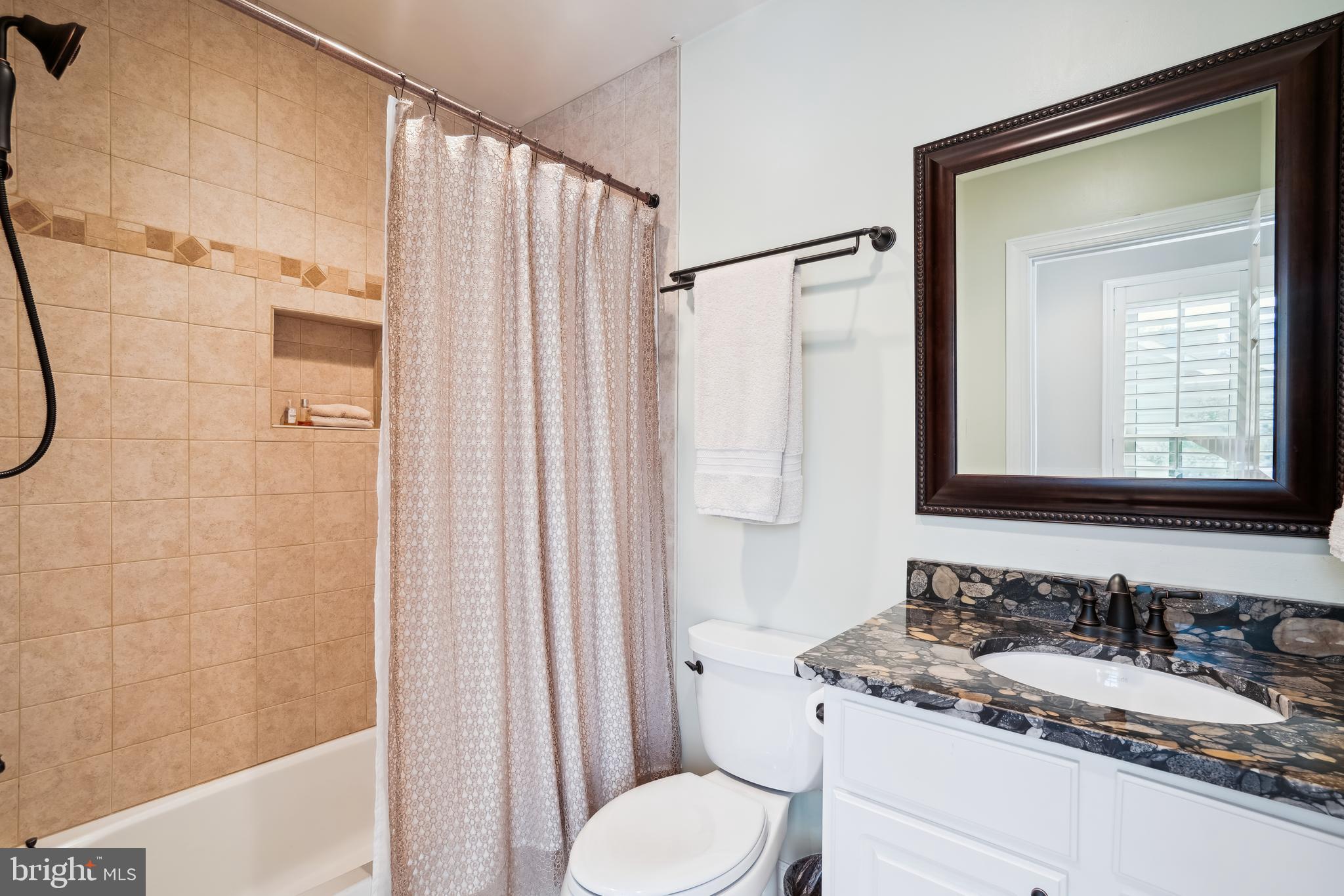 KENTLANDS - Residential