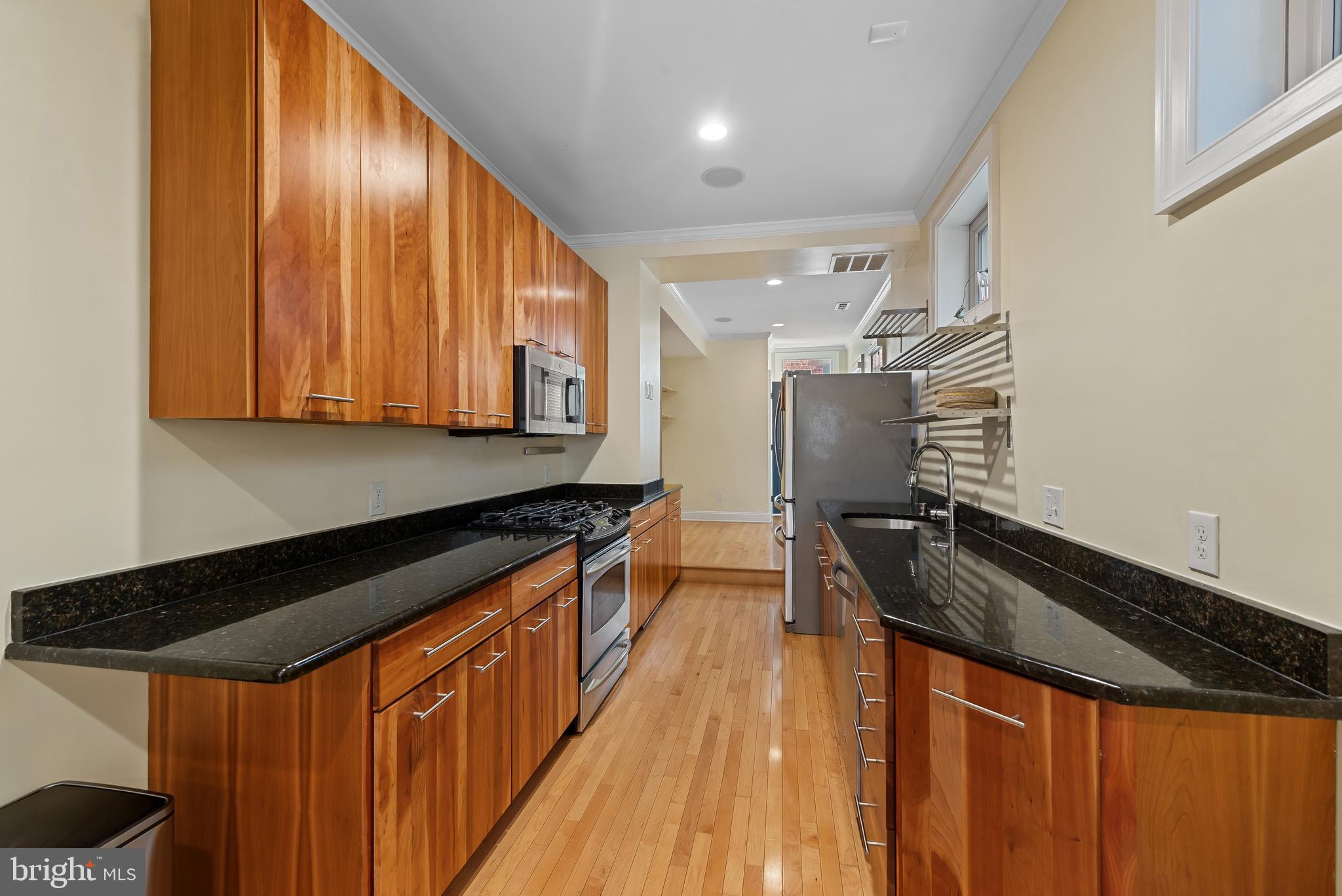 CANTON SQUARE - Residential