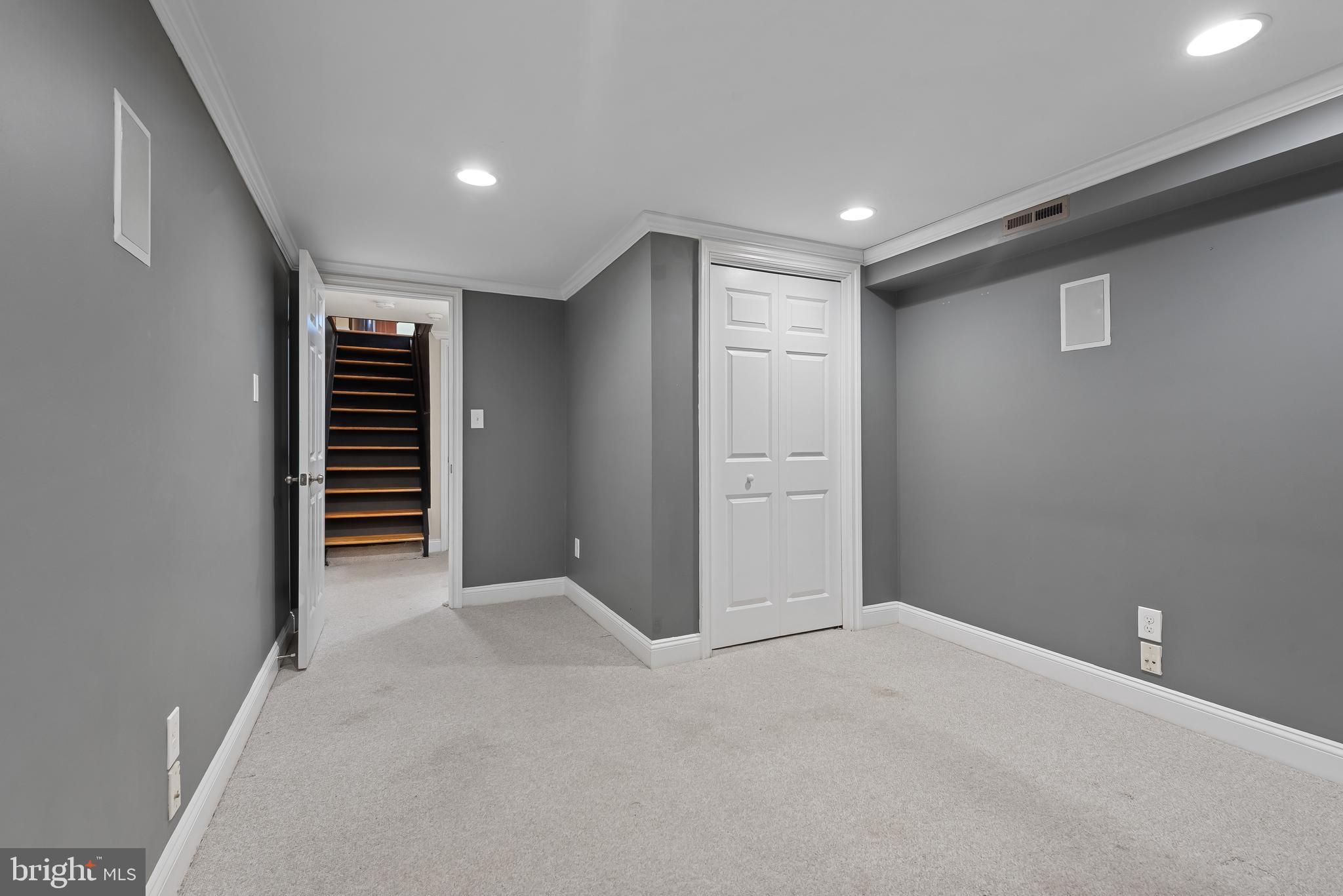 CANTON SQUARE - Residential